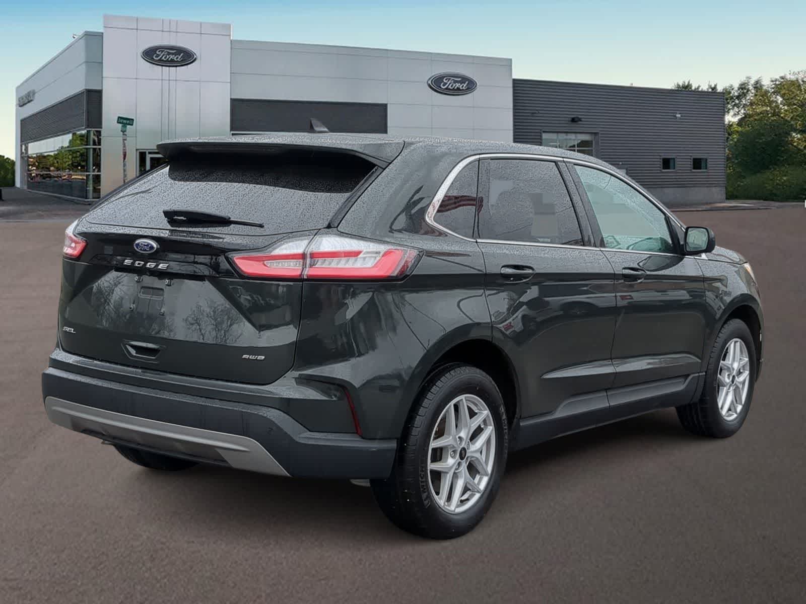 Thumbnail: 2023 Ford Edge - 9