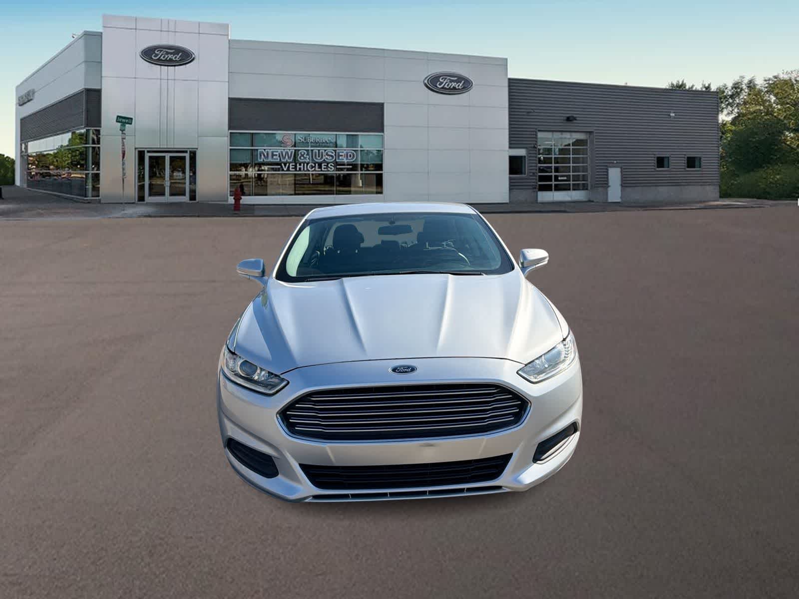 Thumbnail: 2016 Ford Fusion - 3
