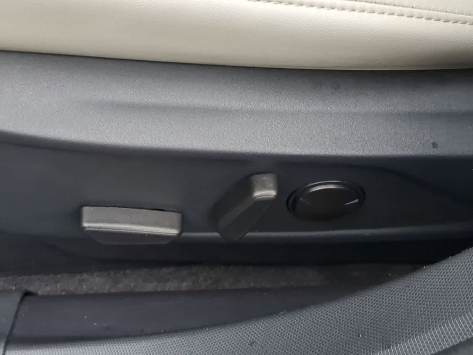 Thumbnail: 2021 Ford Mustang Mach-E - 21