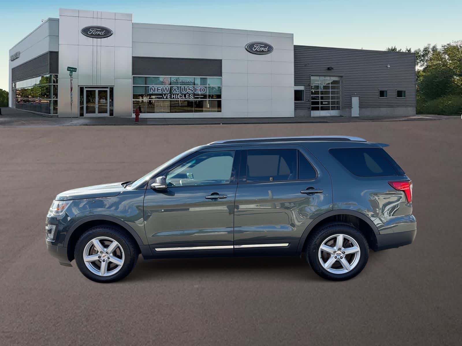 Thumbnail: 2016 Ford Explorer - 7