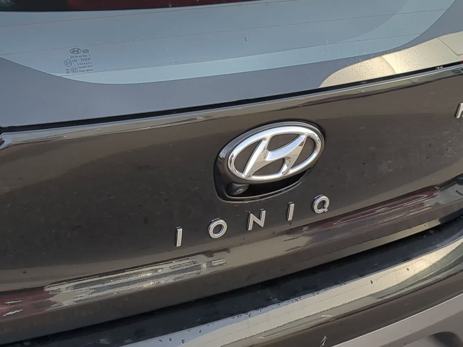 Thumbnail: 2020 Hyundai Ioniq - 15