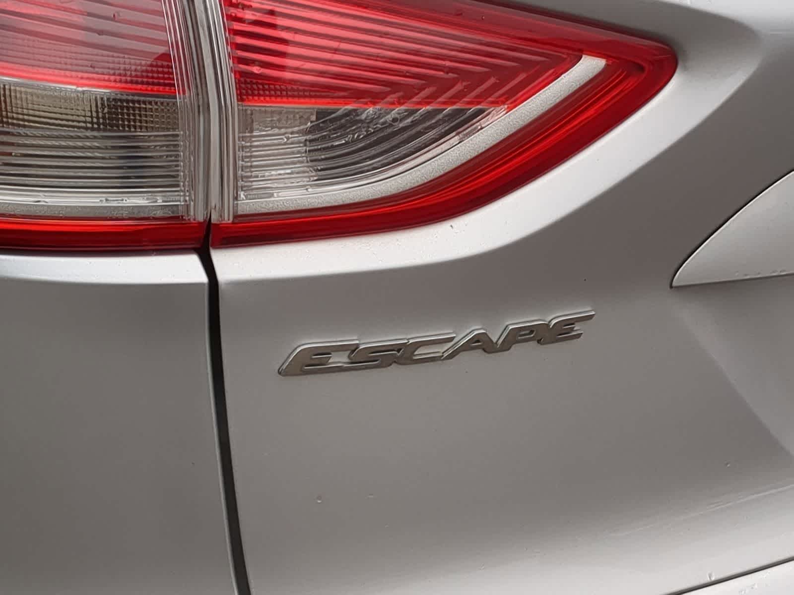 Thumbnail: 2016 Ford Escape - 18