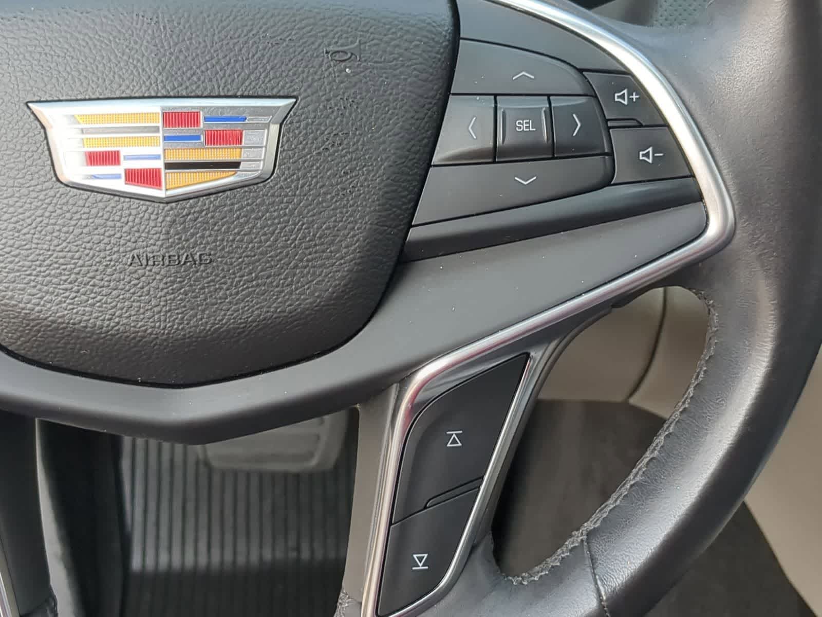 Thumbnail: 2016 Cadillac CT6 - 31