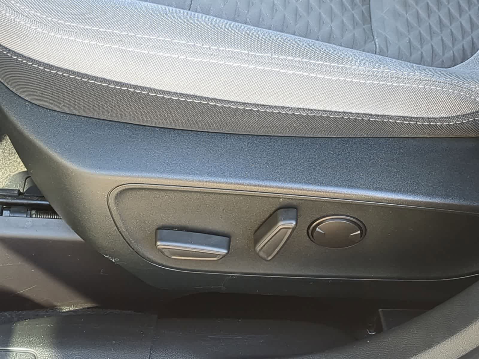 Thumbnail: 2020 Ford Escape - 19