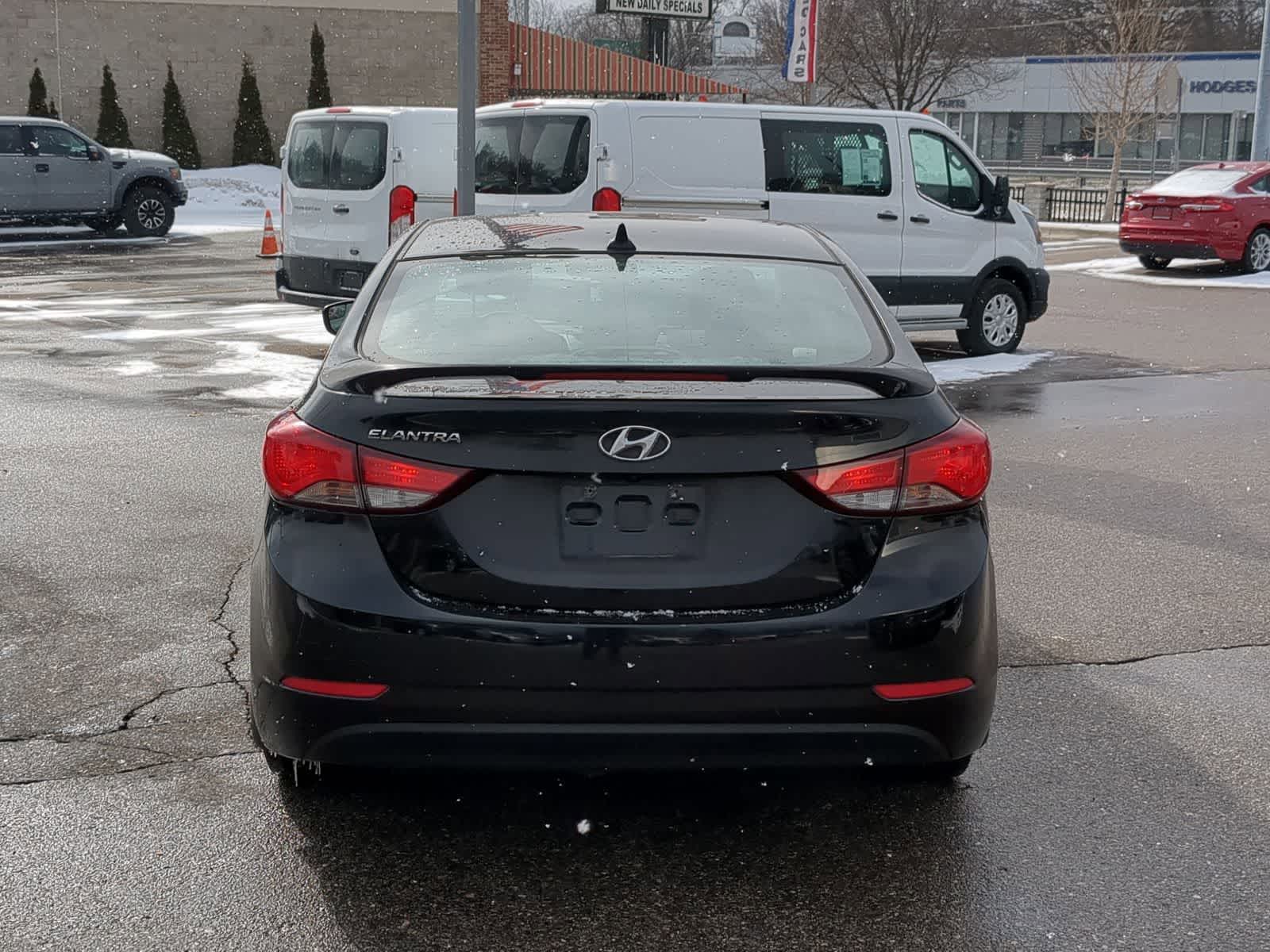Thumbnail: 2015 Hyundai Elantra - 17