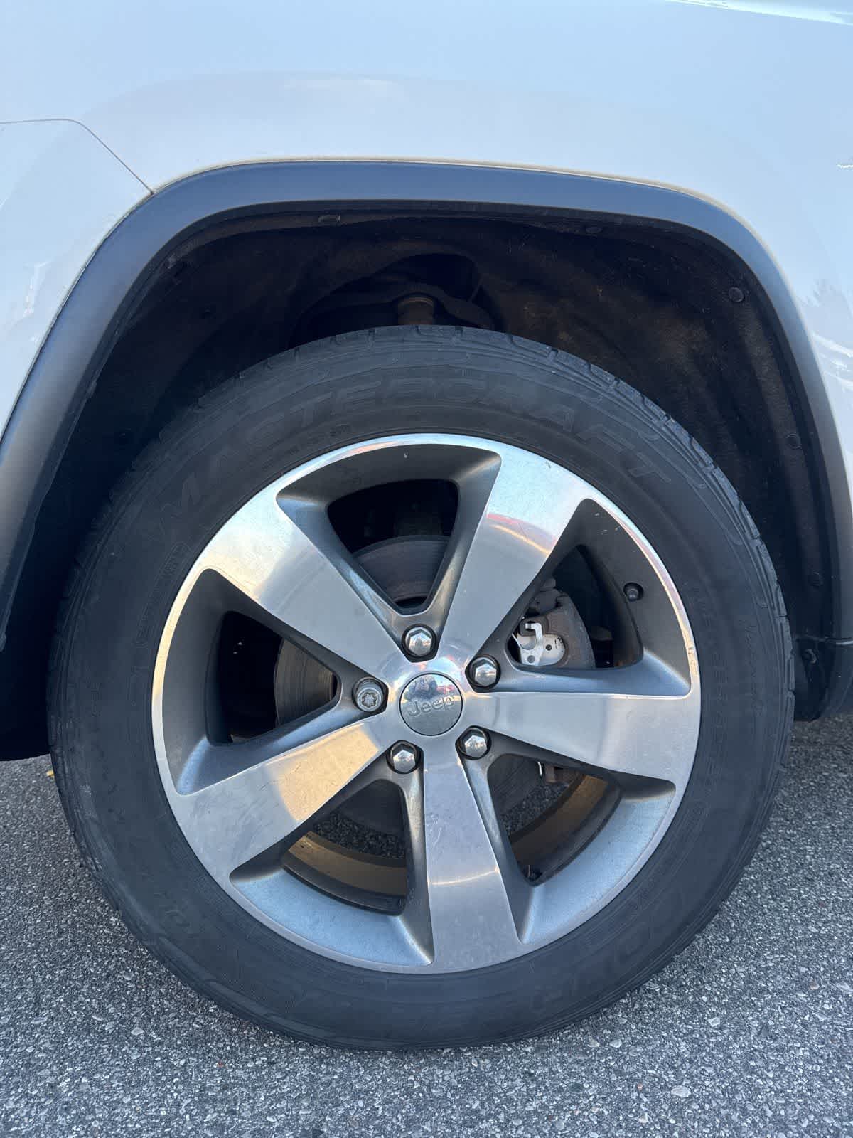 Thumbnail: 2015 Jeep Grand Cherokee - 8