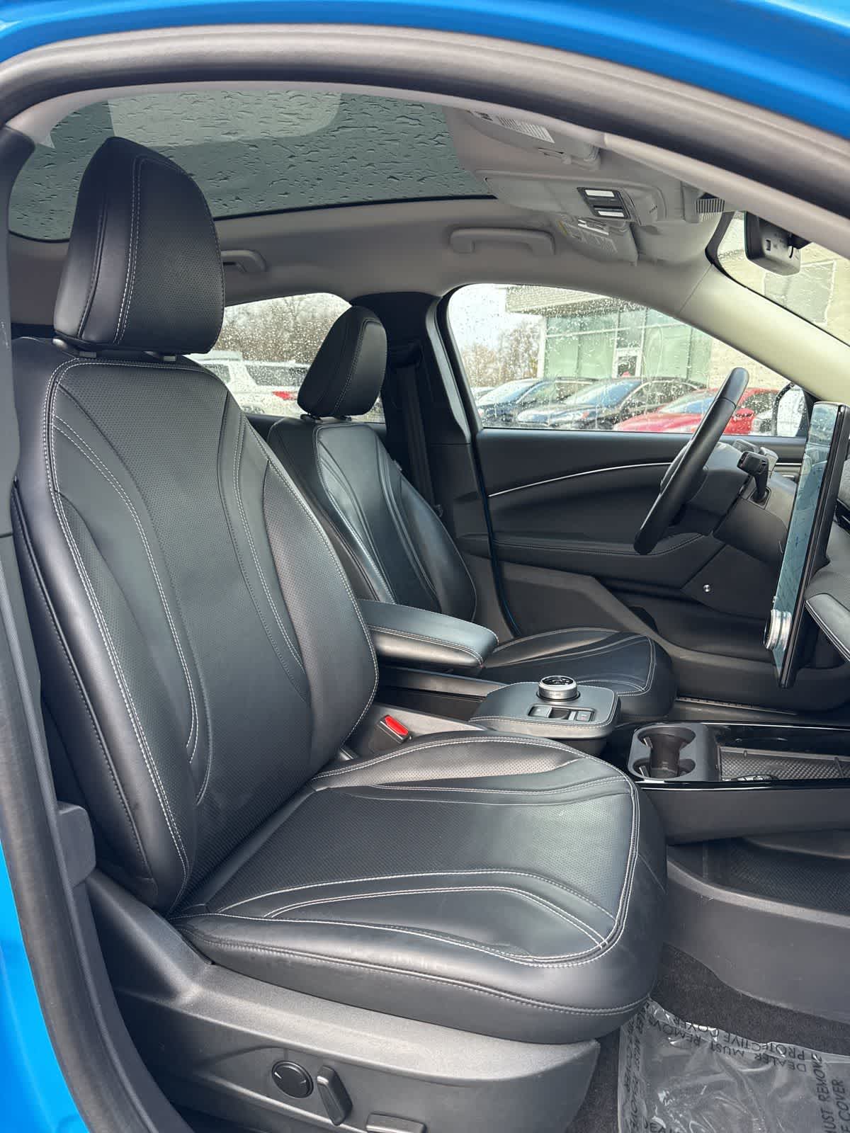 Thumbnail: 2022 Ford Mustang Mach-E - 28