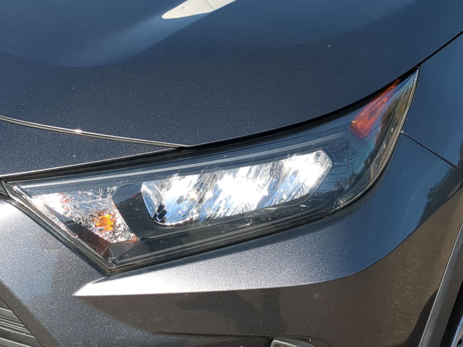 Thumbnail: 2020 Toyota RAV4 - 11