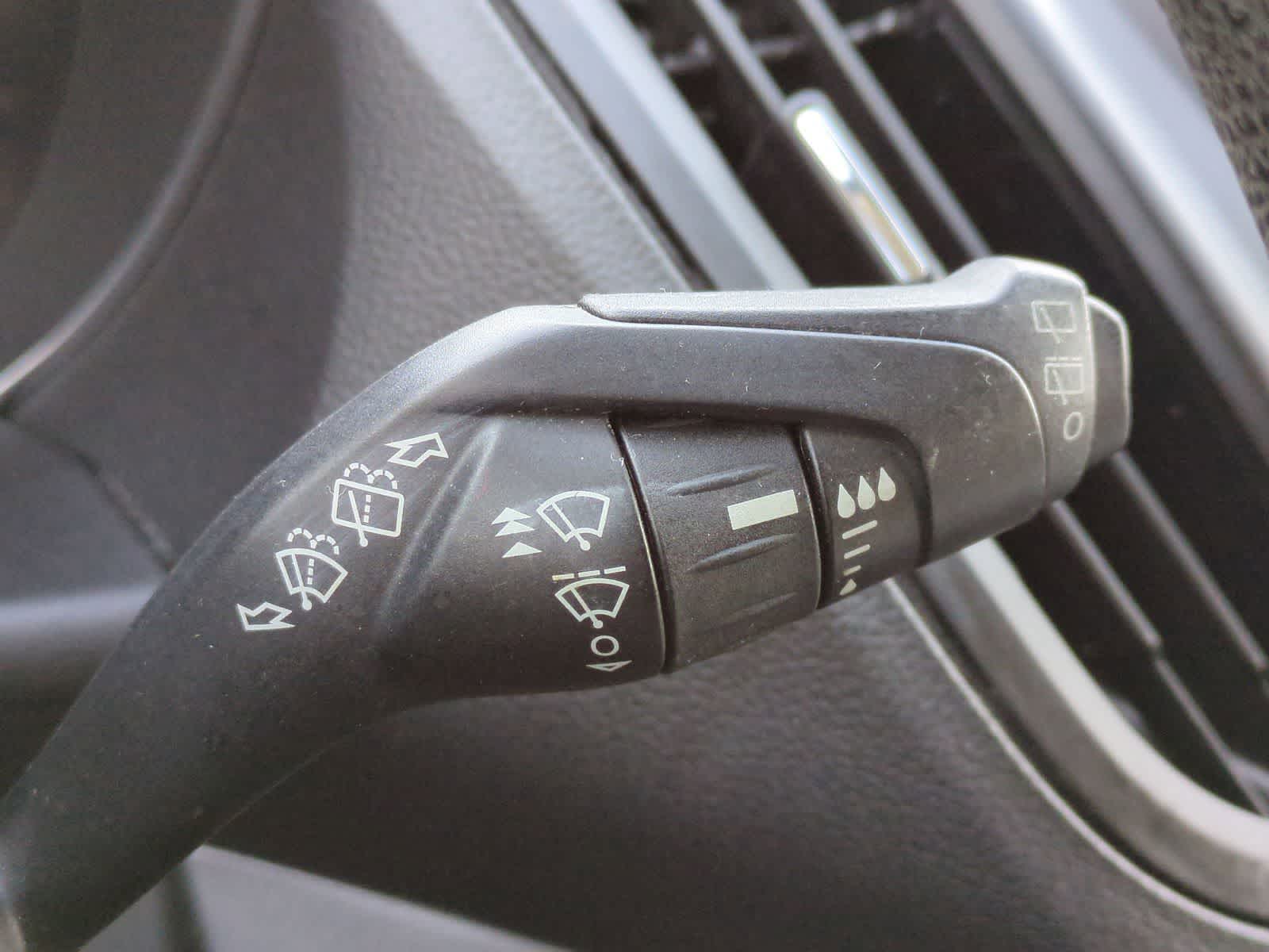 Thumbnail: 2015 Ford Escape - 20