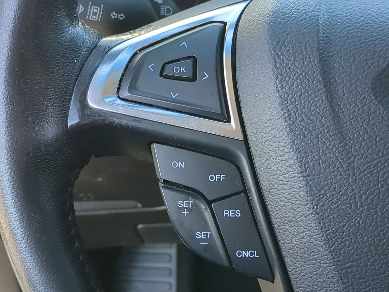 Thumbnail: 2019 Ford Edge - 24