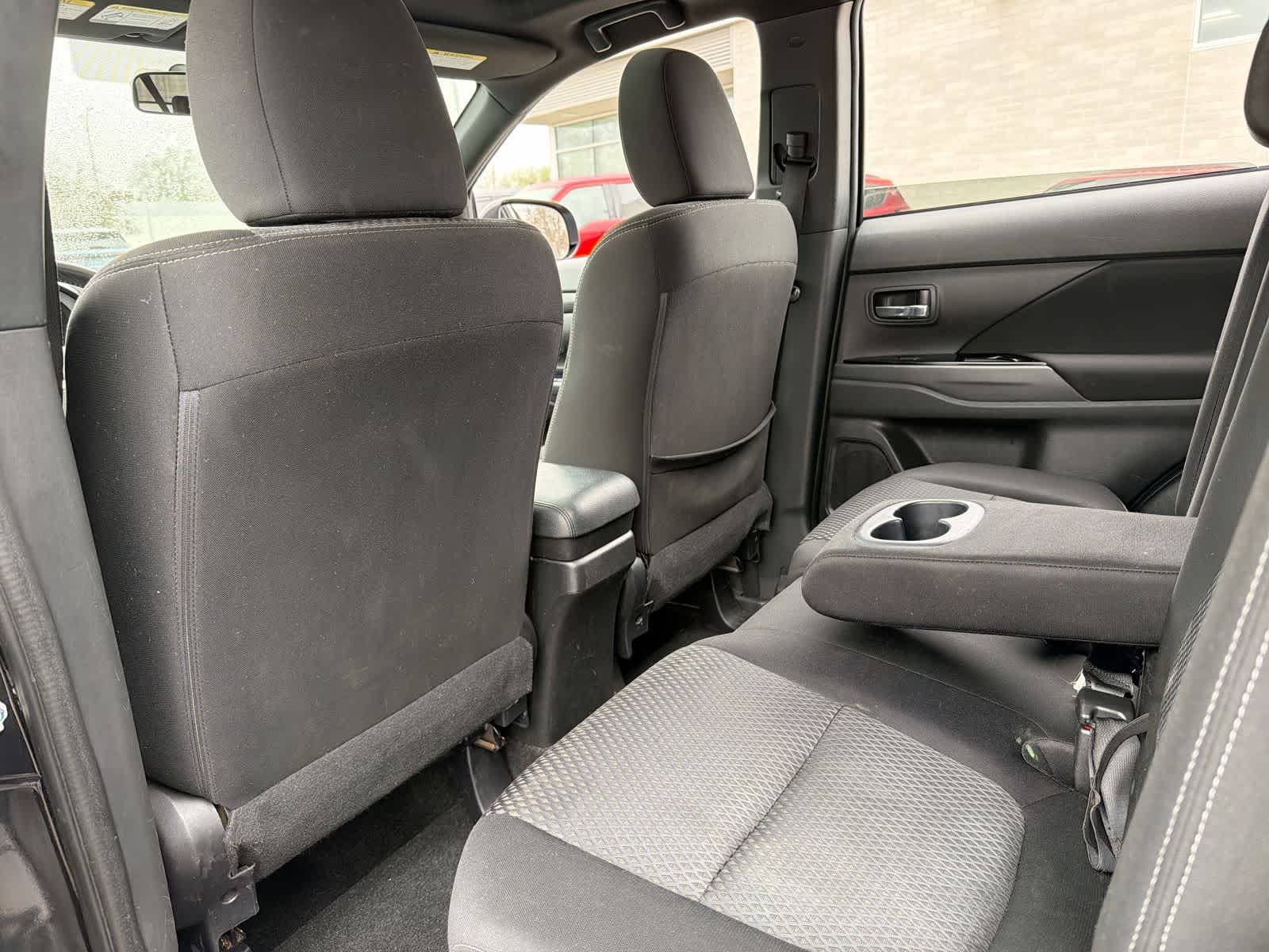 Thumbnail: 2018 Mitsubishi Outlander - 21