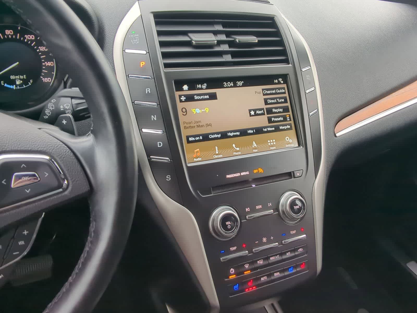 Thumbnail: 2018 Lincoln MKC - 33