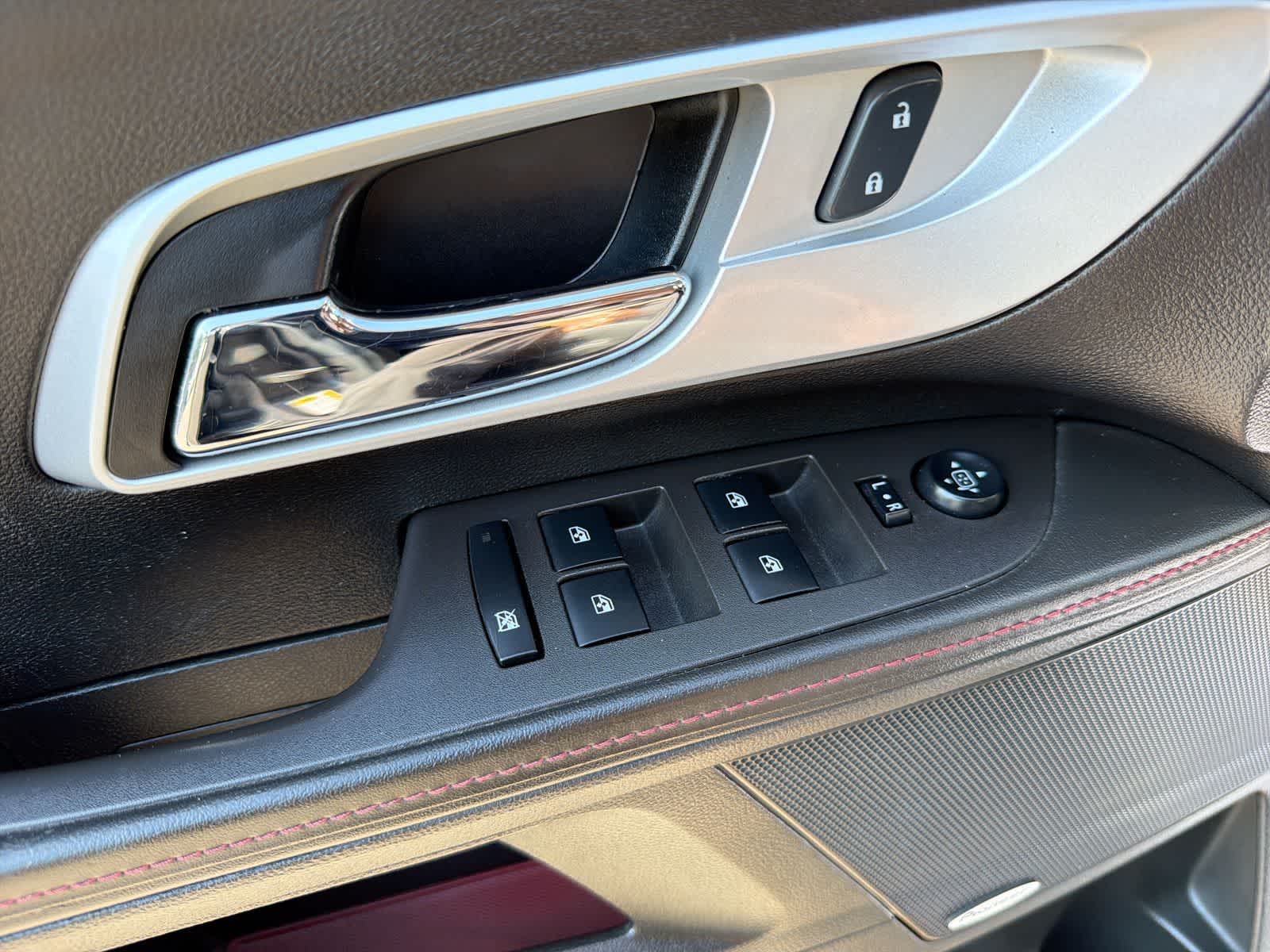 Thumbnail: 2015 Chevrolet Equinox - 18