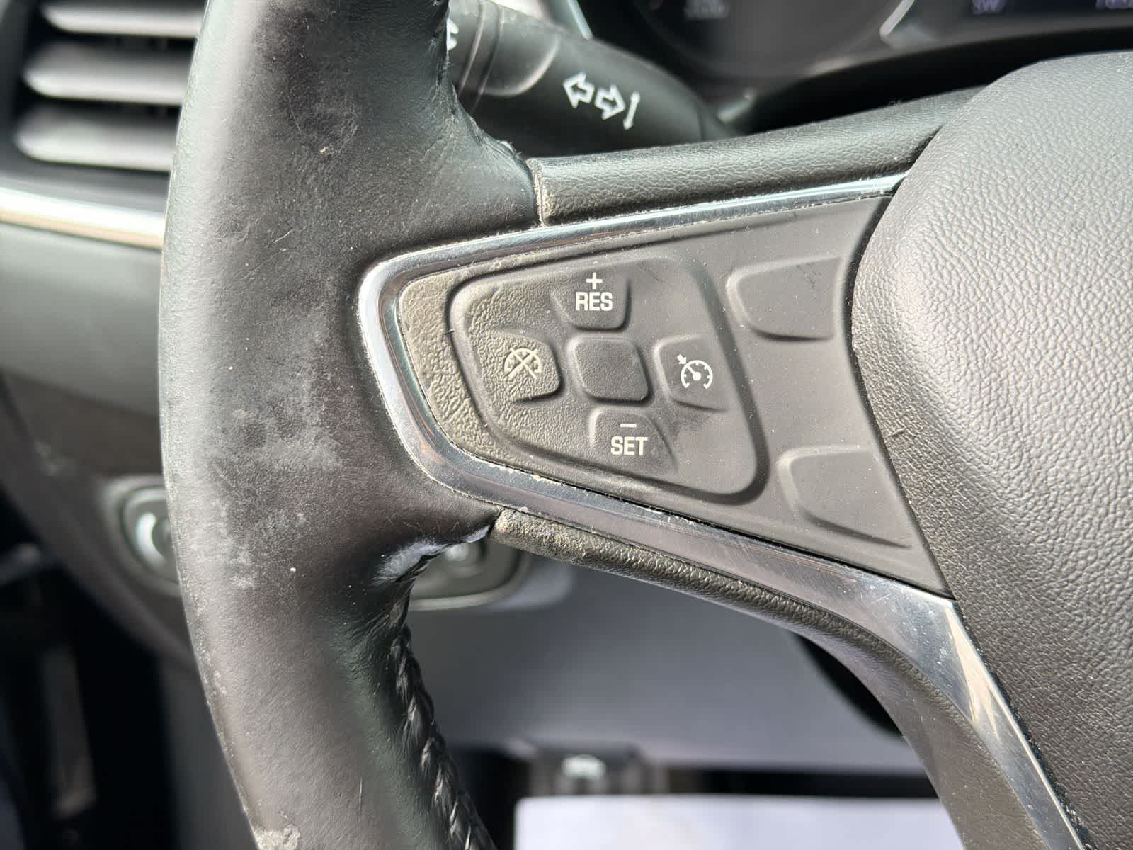 Thumbnail: 2019 Chevrolet Equinox - 25