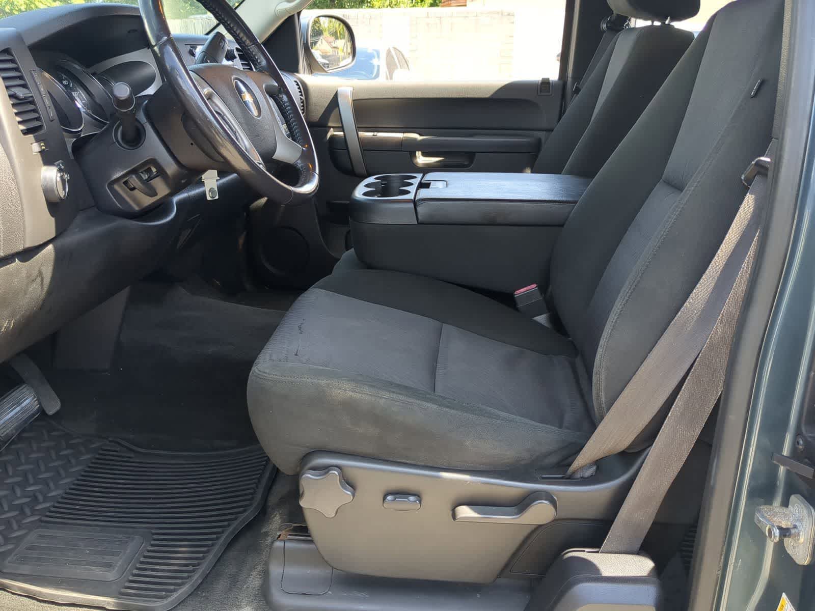 Thumbnail: 2011 Chevrolet Silverado 1500 - 22