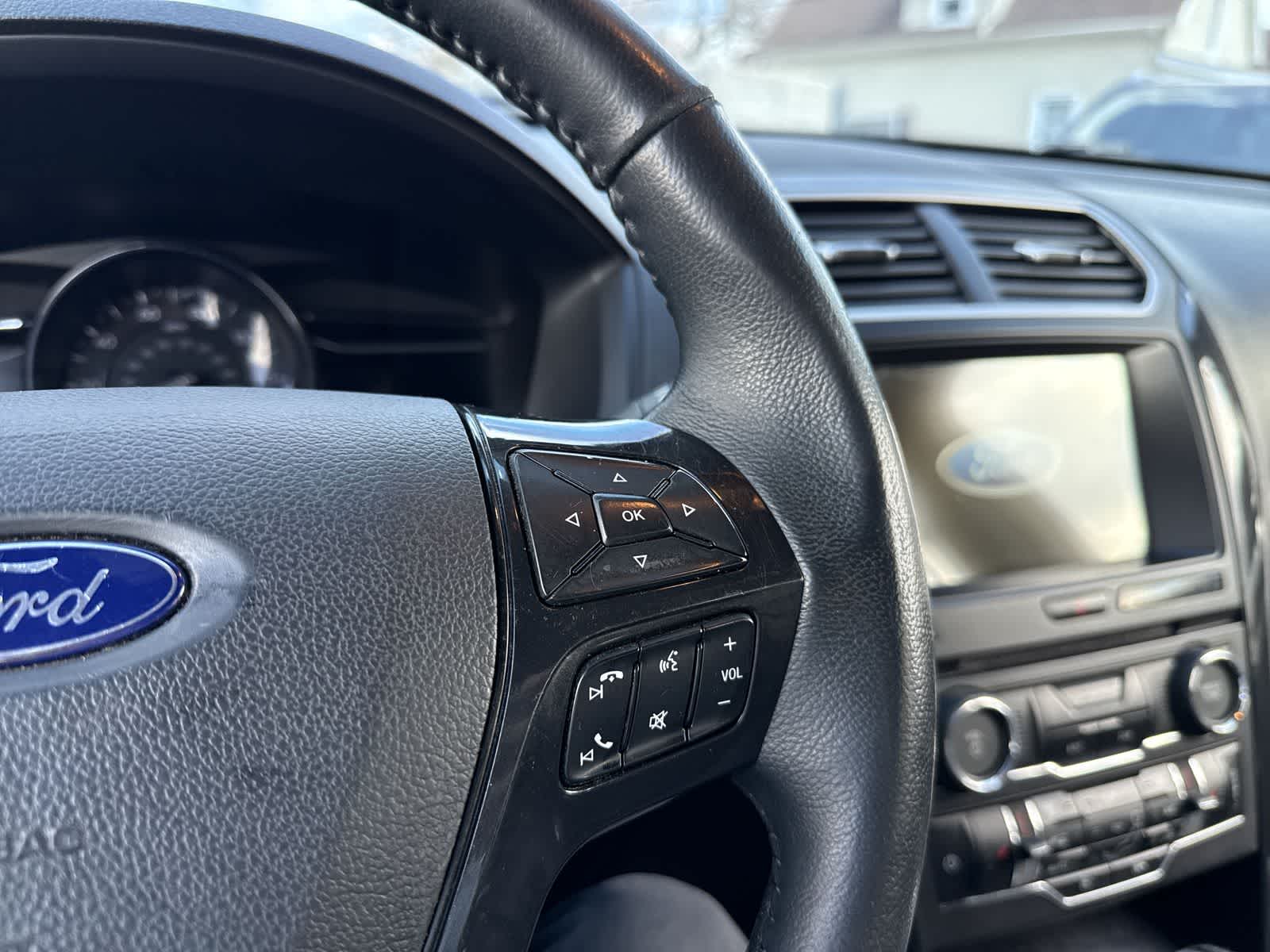 Thumbnail: 2017 Ford Explorer - 31