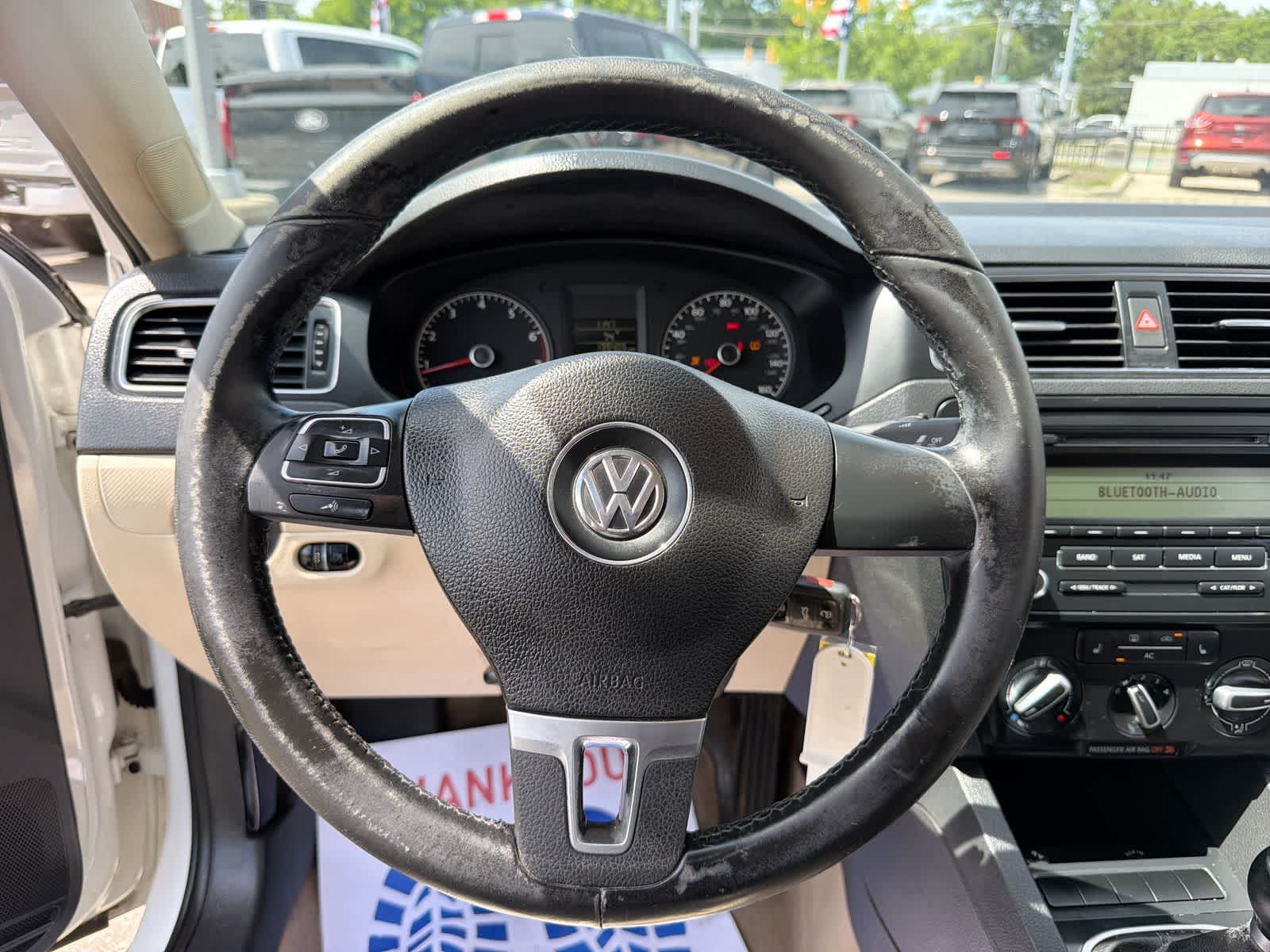 Thumbnail: 2011 Volkswagen Jetta - 23
