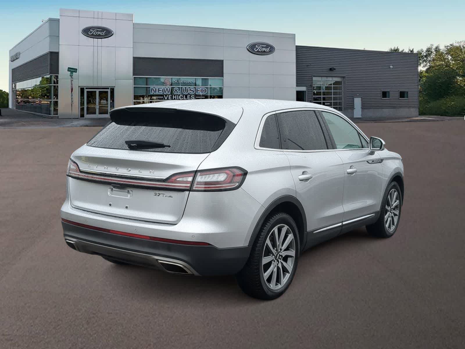 Thumbnail: 2019 Lincoln Nautilus - 11