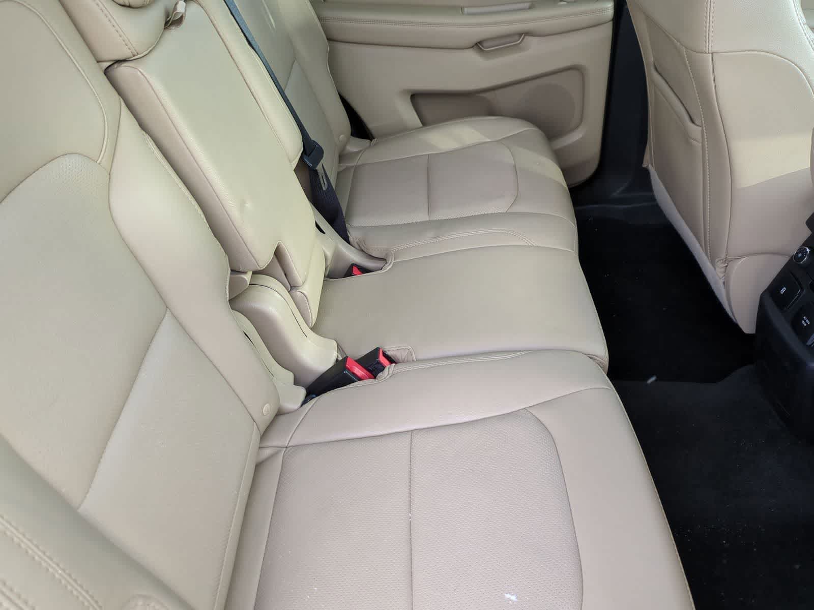 Thumbnail: 2017 Ford Explorer - 28