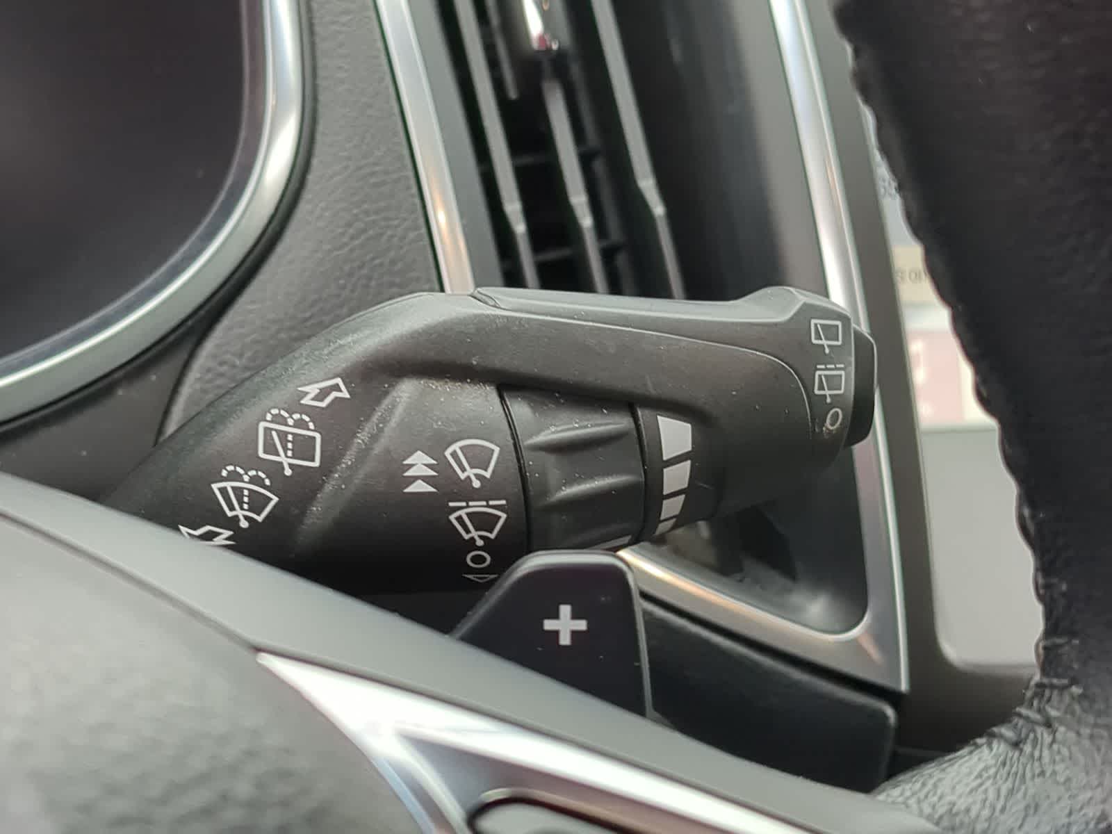 Thumbnail: 2017 Ford Edge - 31