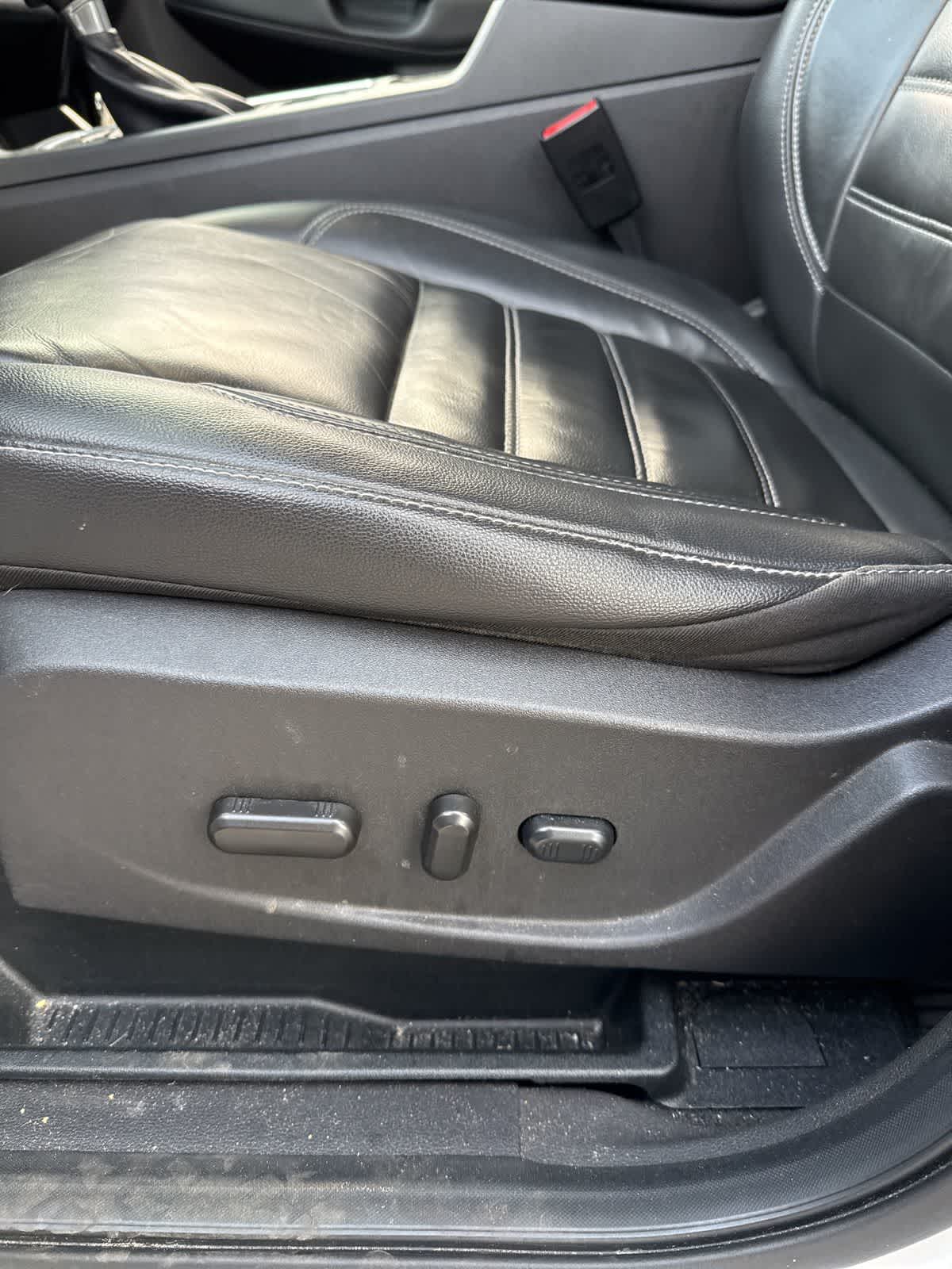 Thumbnail: 2018 Ford Escape - 18