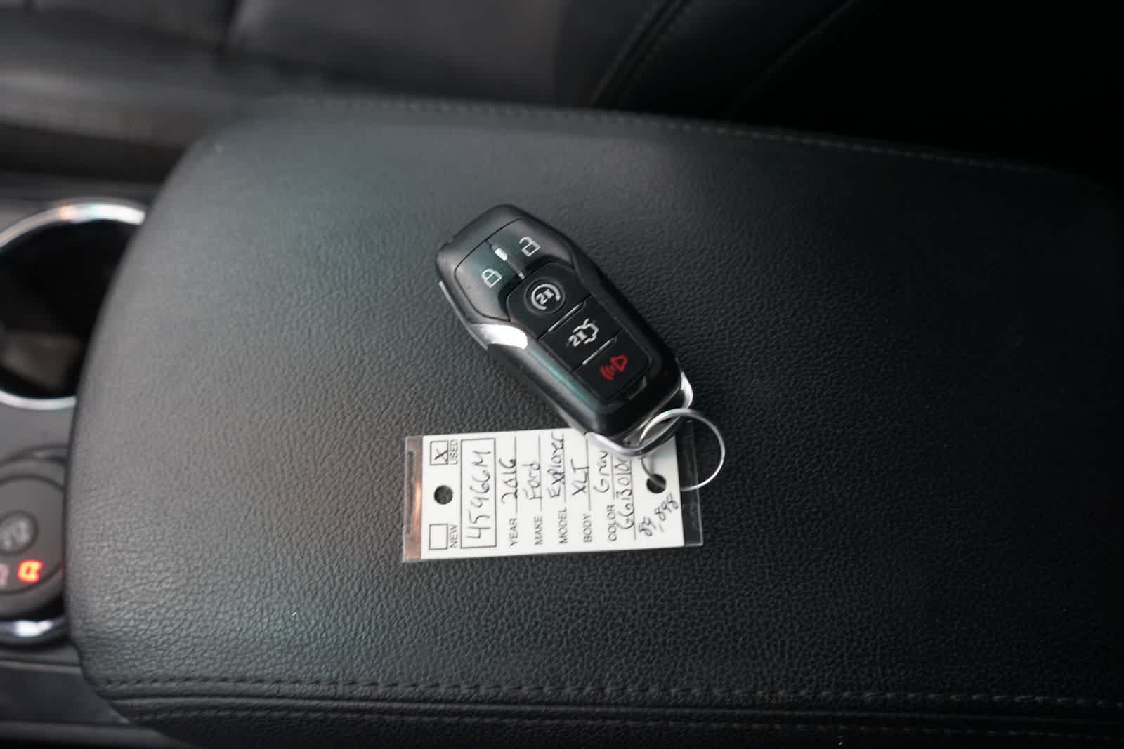 Thumbnail: 2016 Ford Explorer - 26