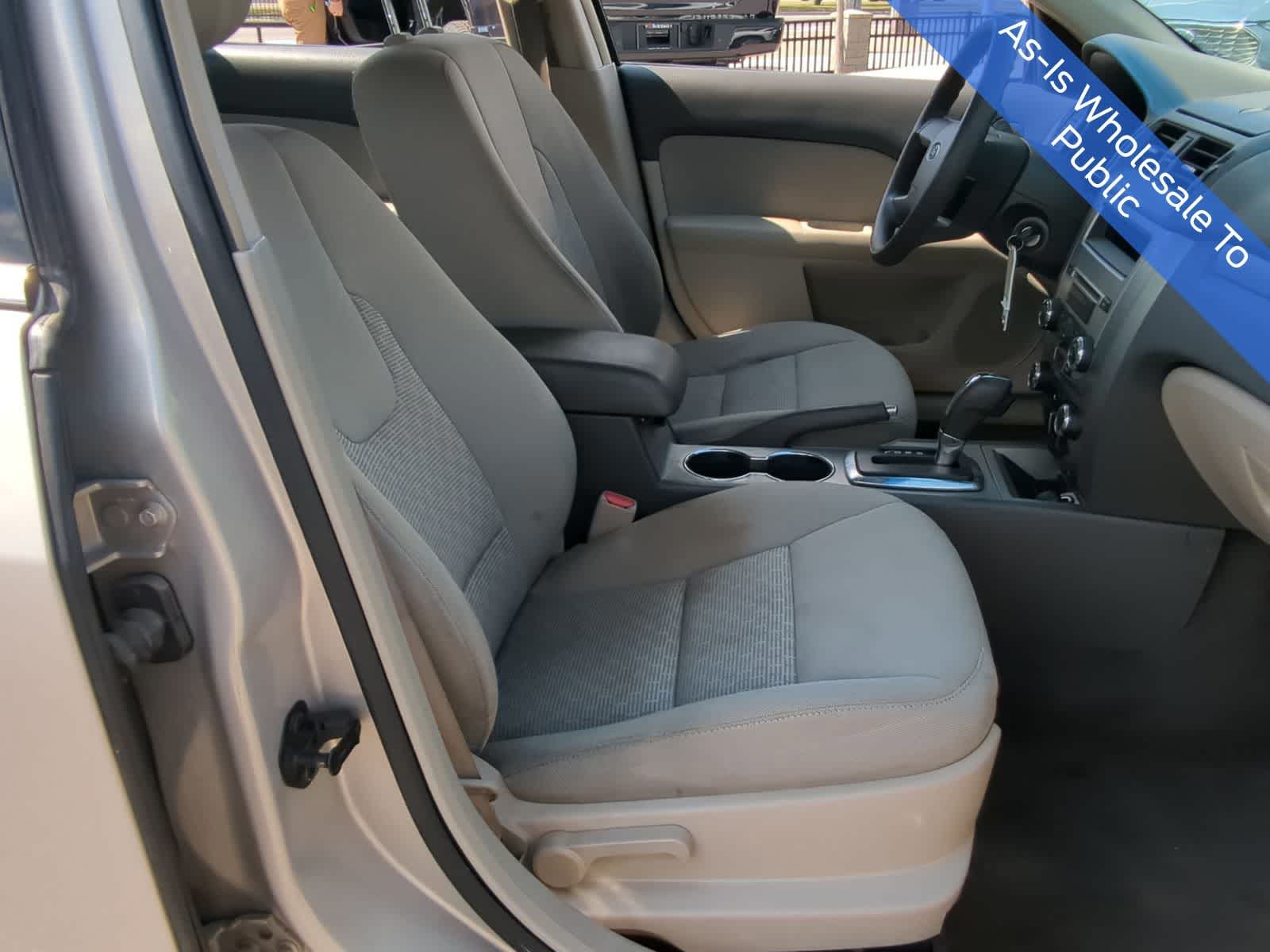 Thumbnail: 2010 Ford Fusion - 21