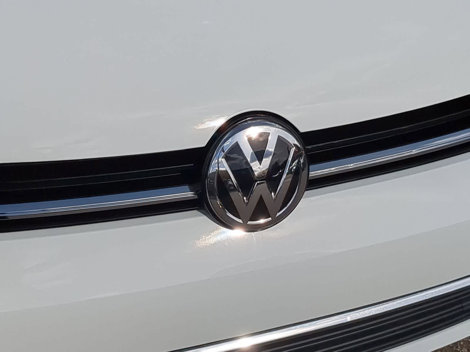 Thumbnail: 2021 Volkswagen Golf - 13