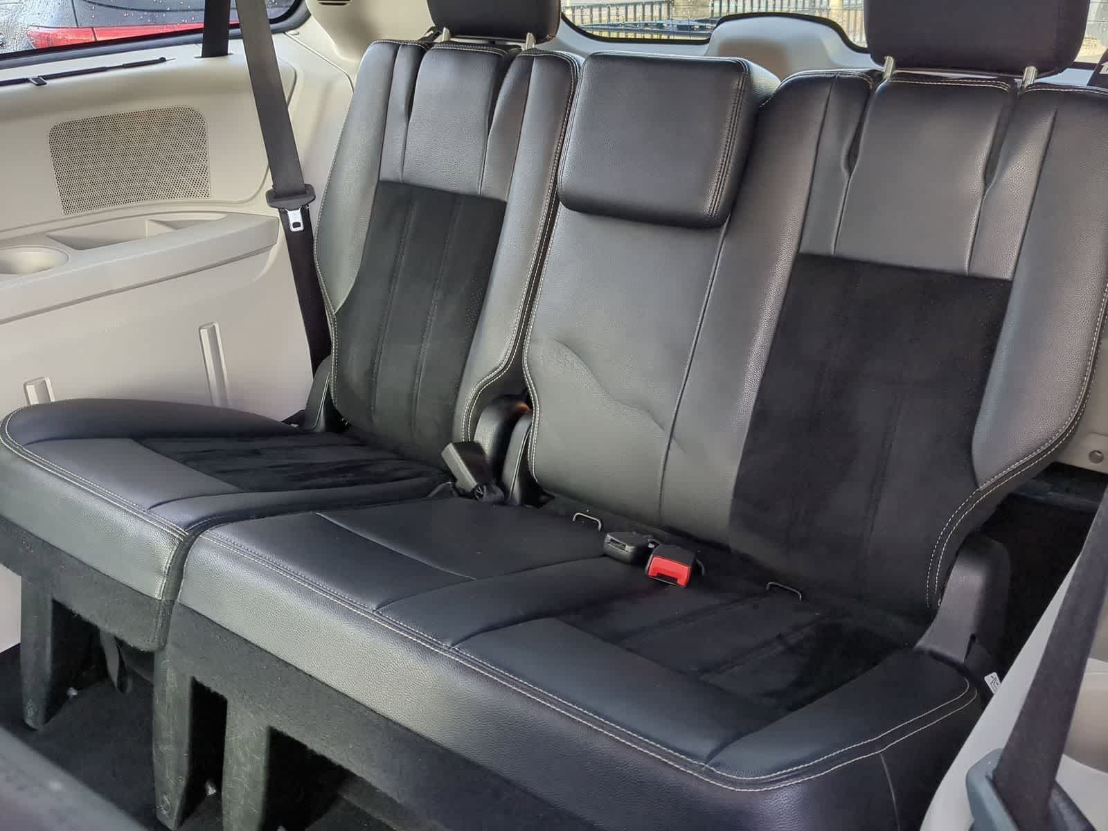 Thumbnail: 2017 Dodge Grand Caravan - 27