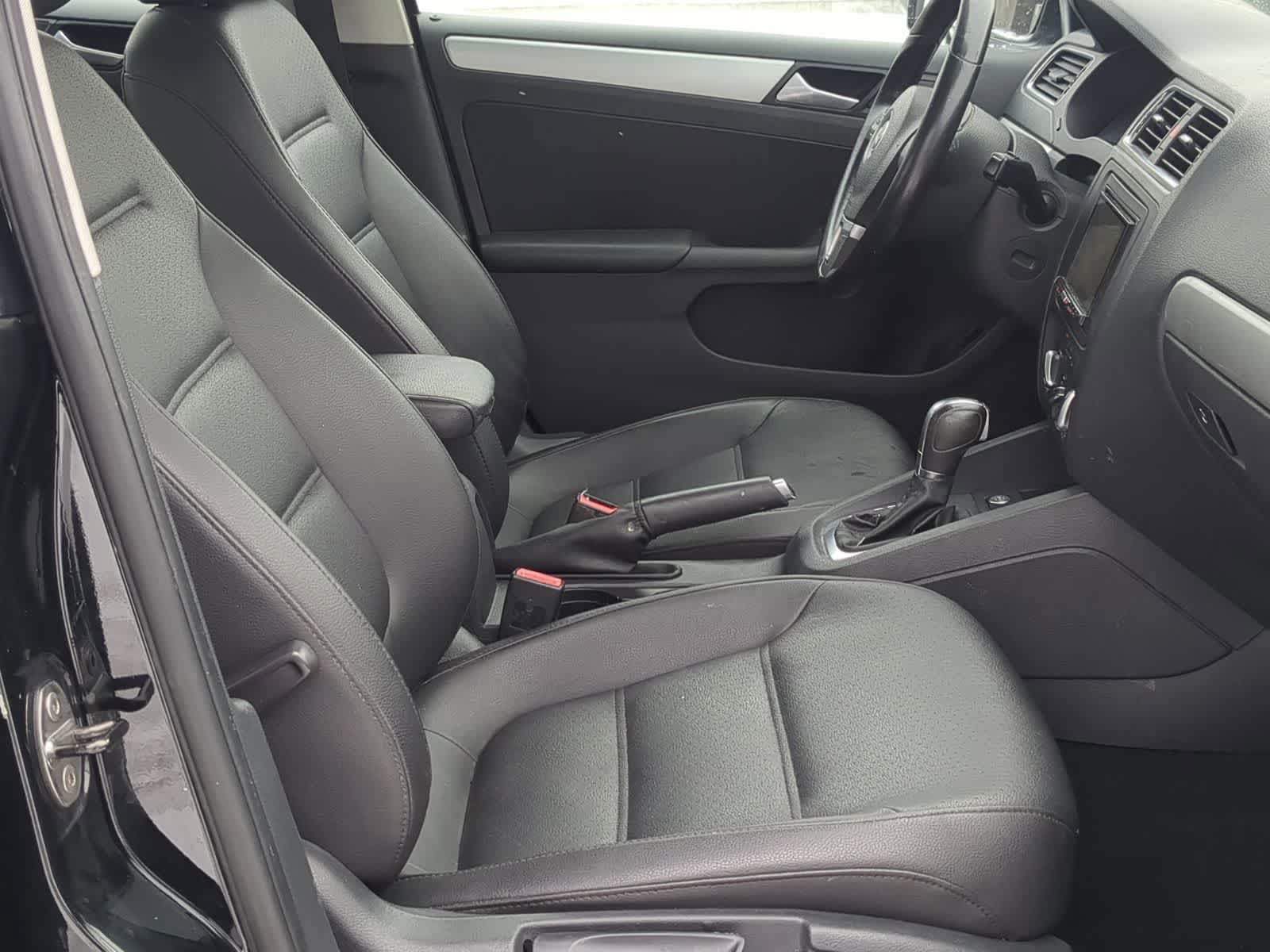 Thumbnail: 2014 Volkswagen Jetta - 23