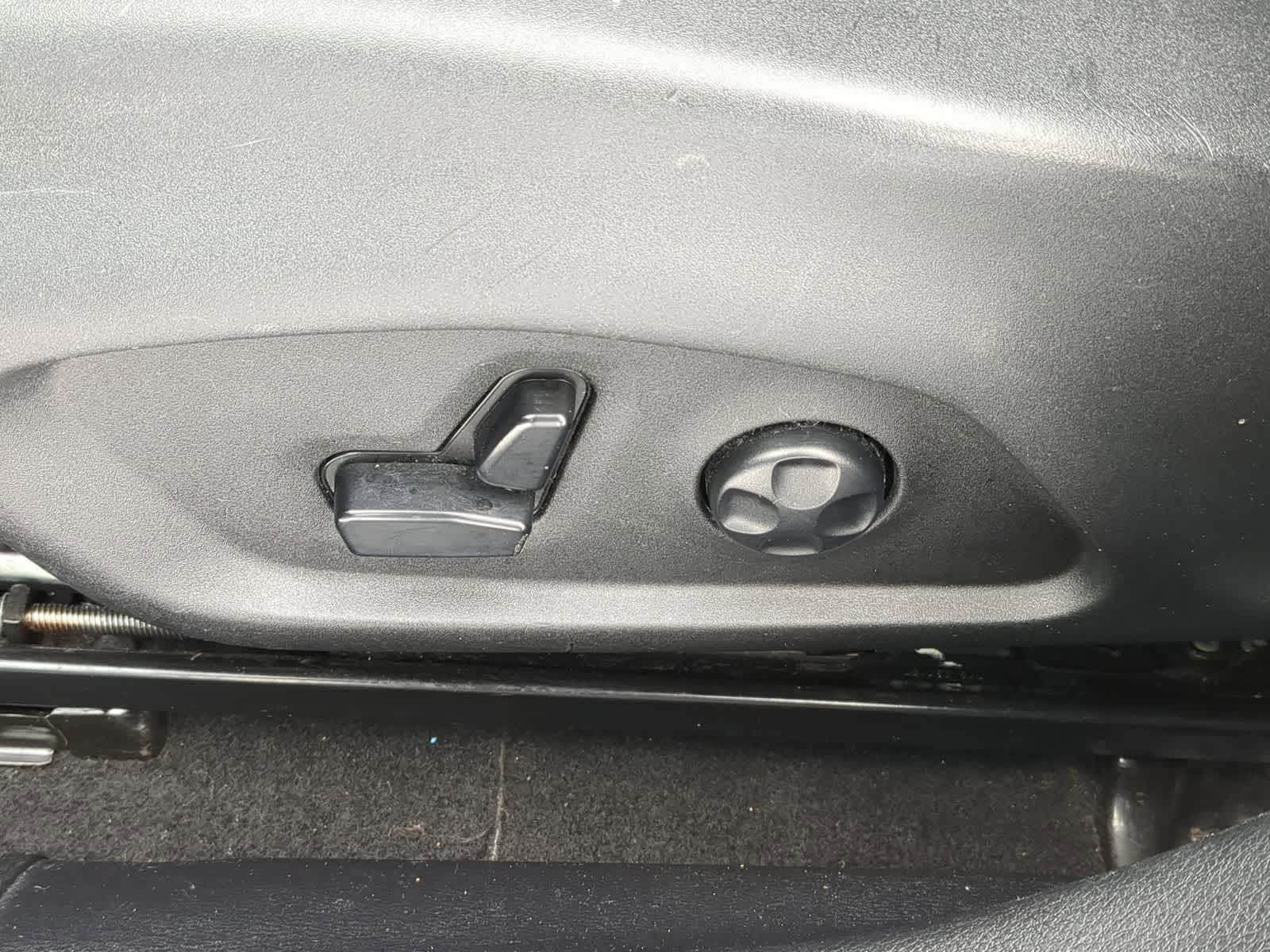 Thumbnail: 2020 Jeep Compass - 20