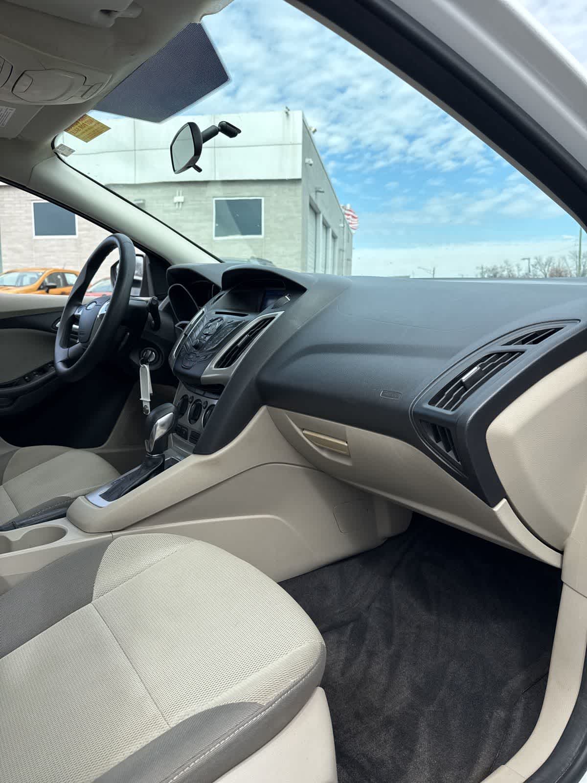 Thumbnail: 2013 Ford Focus - 17