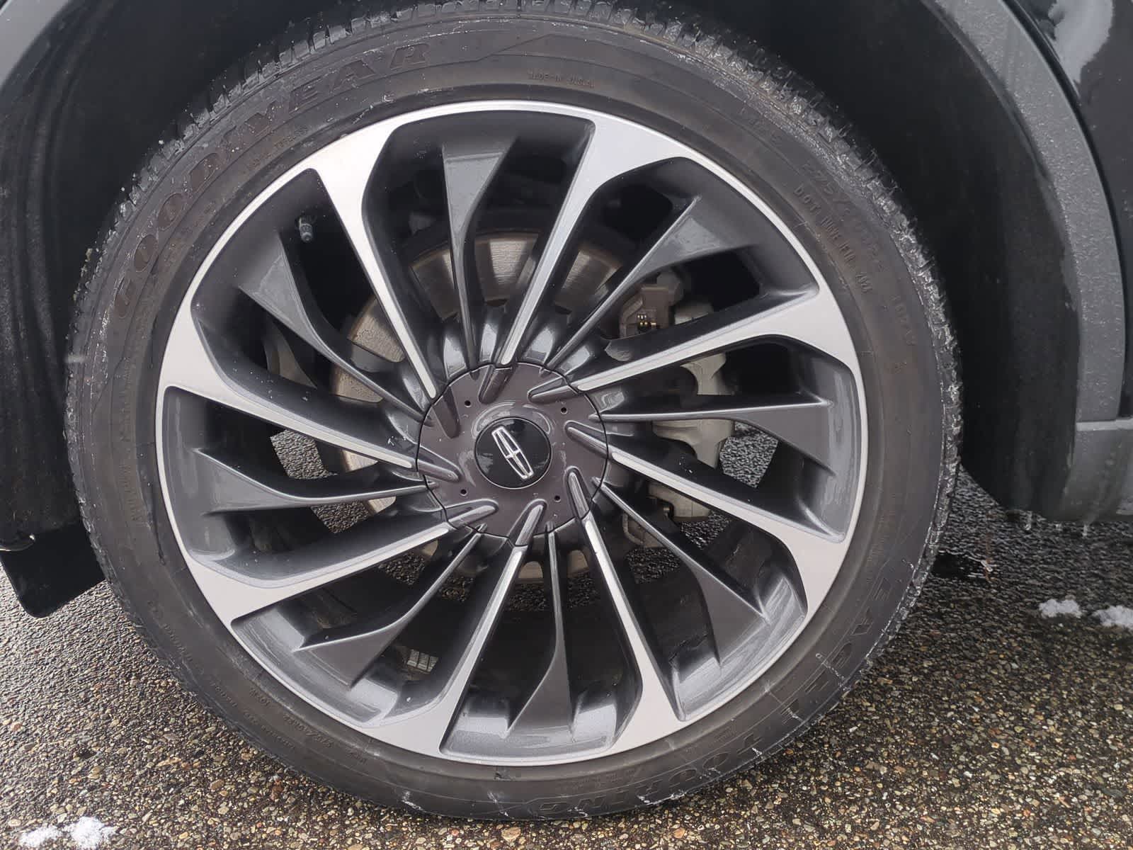 Thumbnail: 2025 Lincoln Aviator - 28