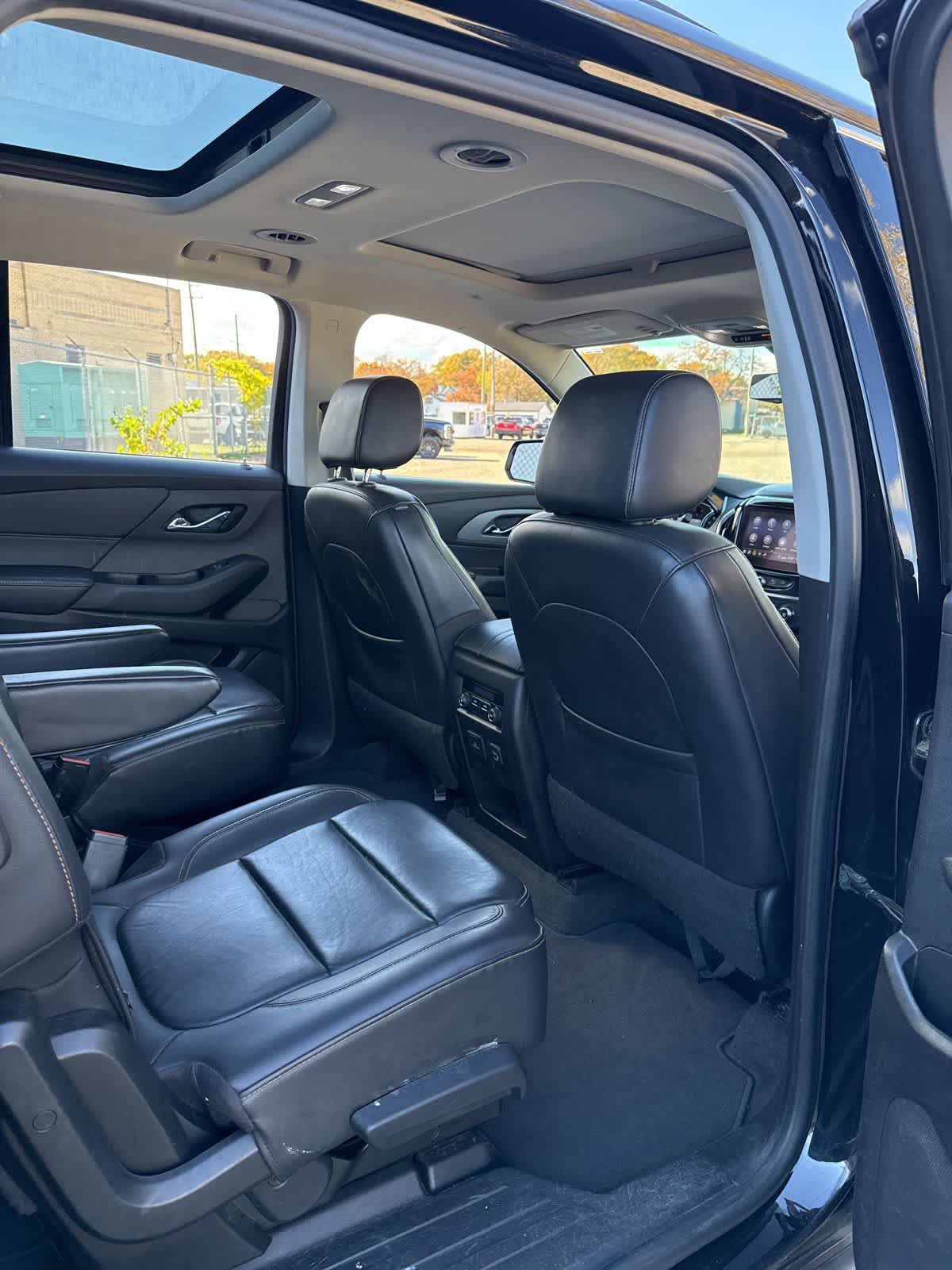 Thumbnail: 2020 Chevrolet Traverse - 29