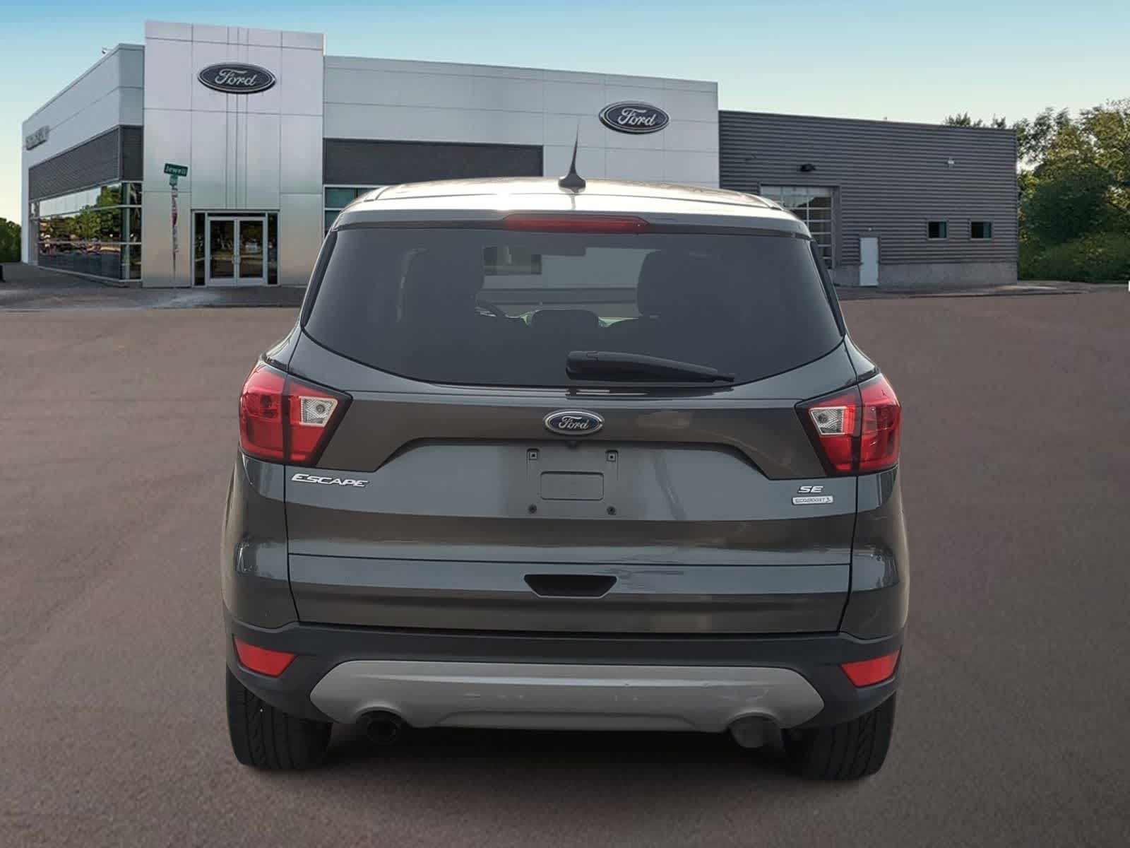 Thumbnail: 2019 Ford Escape - 10