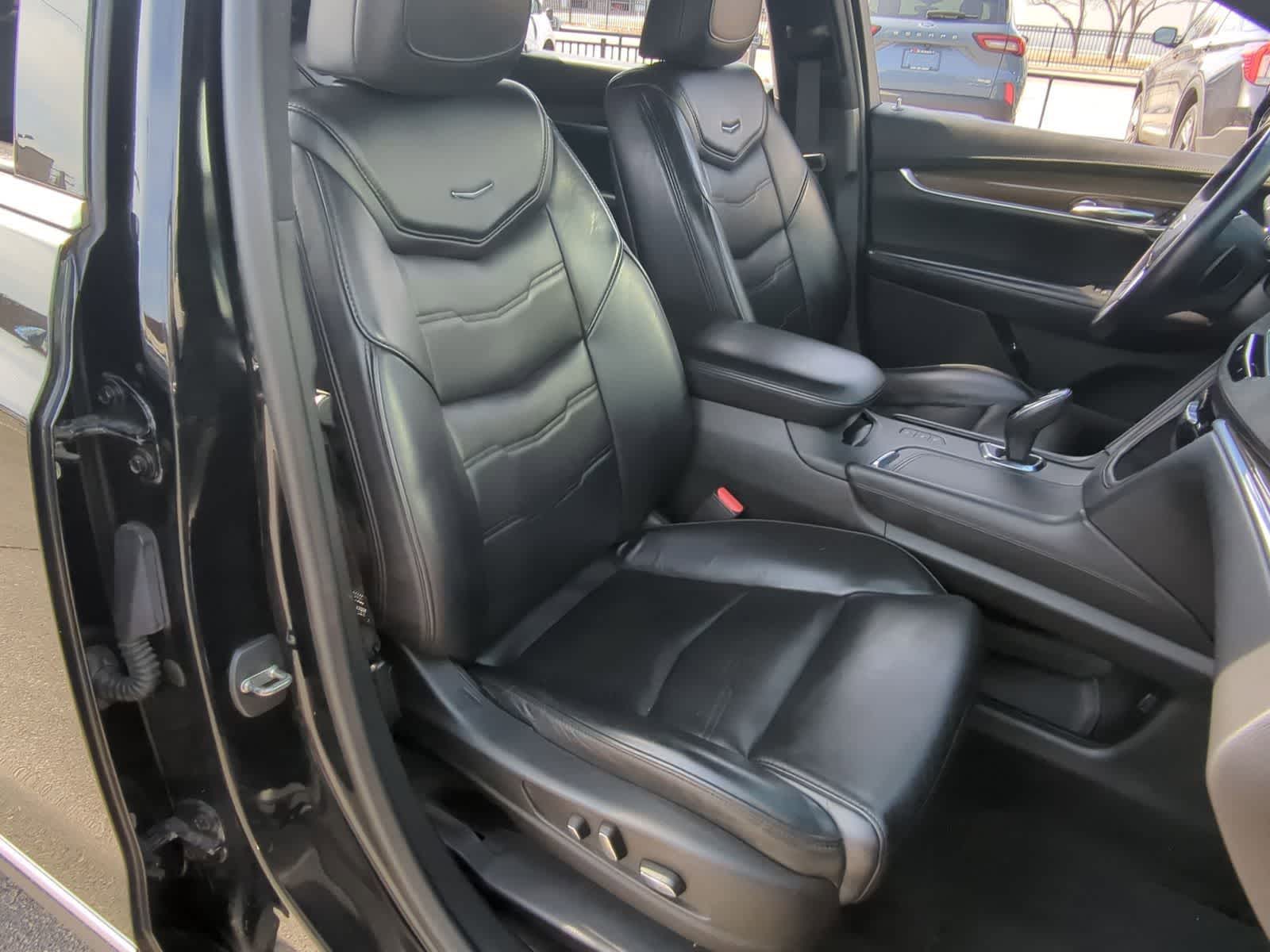2017 Cadillac XT5 Platinum 24