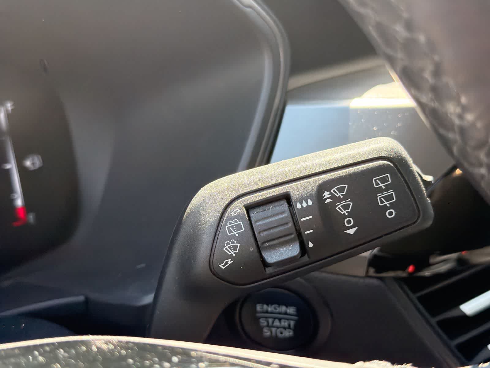 Thumbnail: 2023 Ford Escape - 31