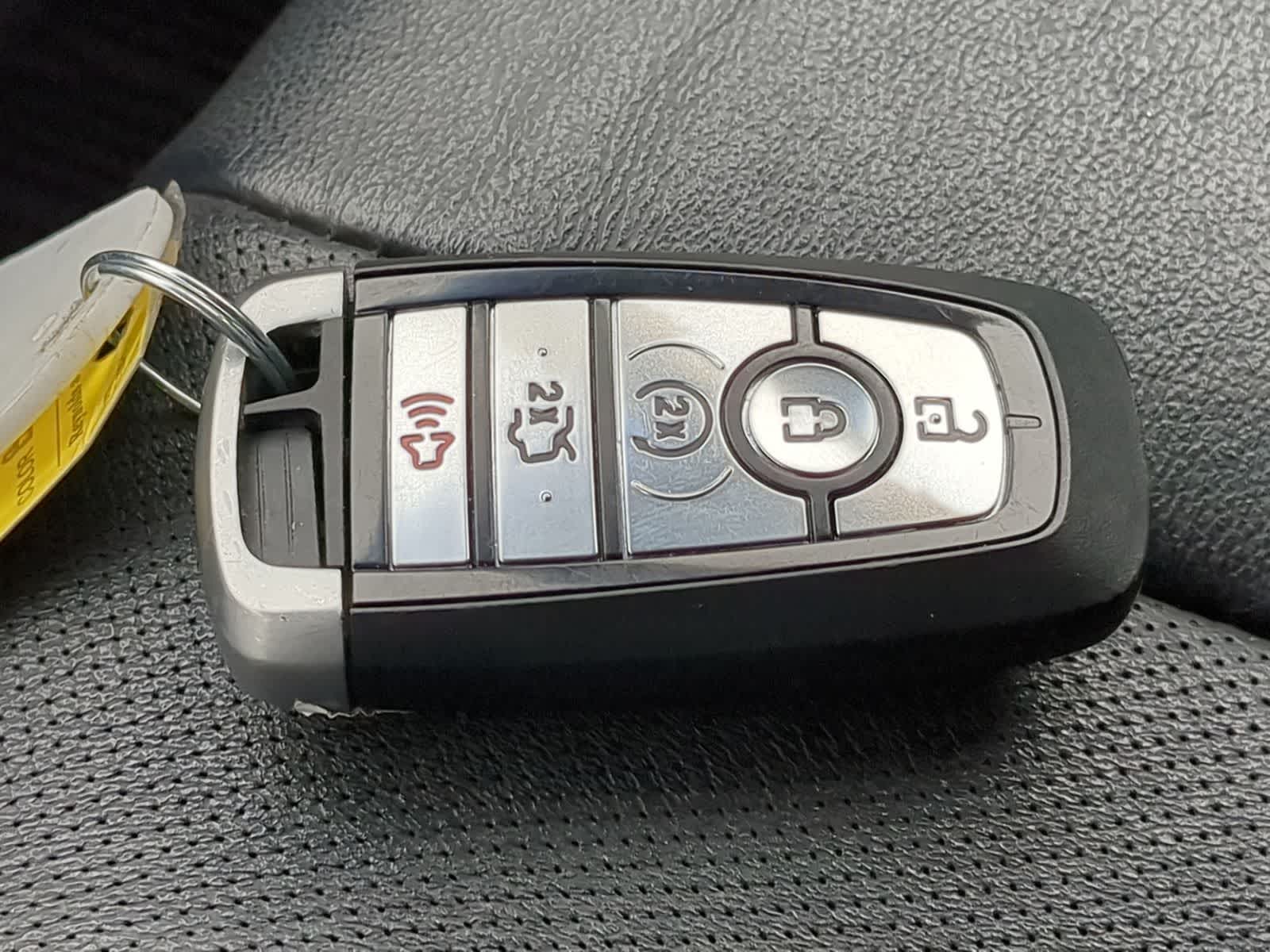 Thumbnail: 2017 Ford Edge - 40