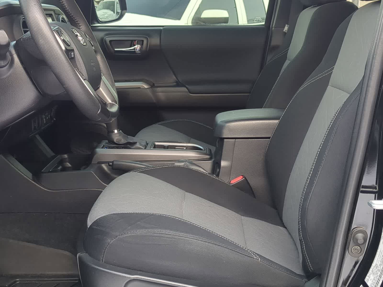 Thumbnail: 2023 Toyota Tacoma - 19