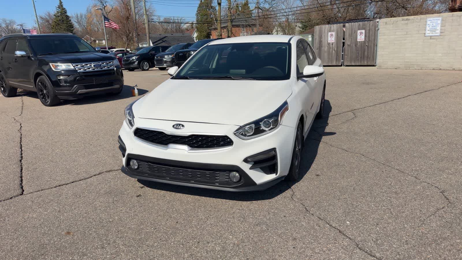 Thumbnail: 2019 Kia Forte - 3