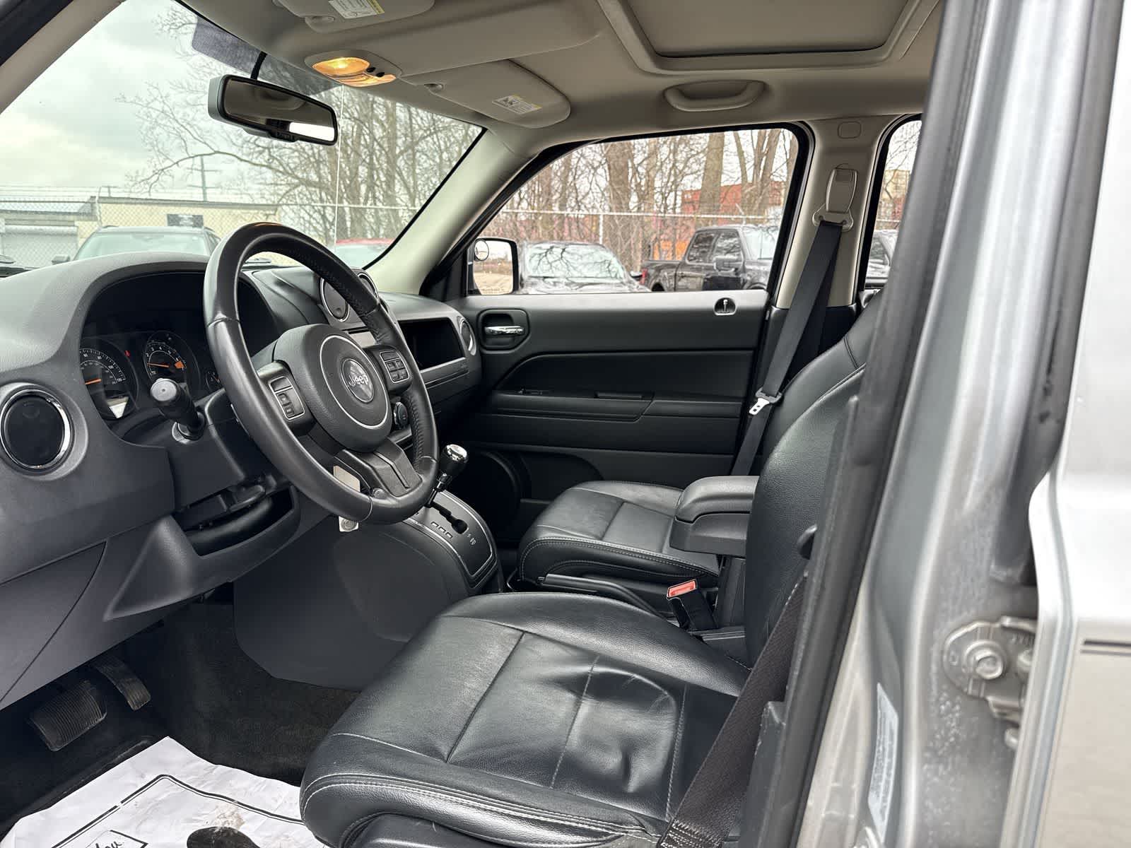 Thumbnail: 2017 Jeep Patriot - 14