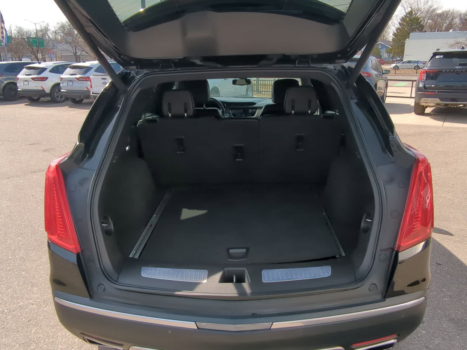 2017 Cadillac XT5 Platinum 35