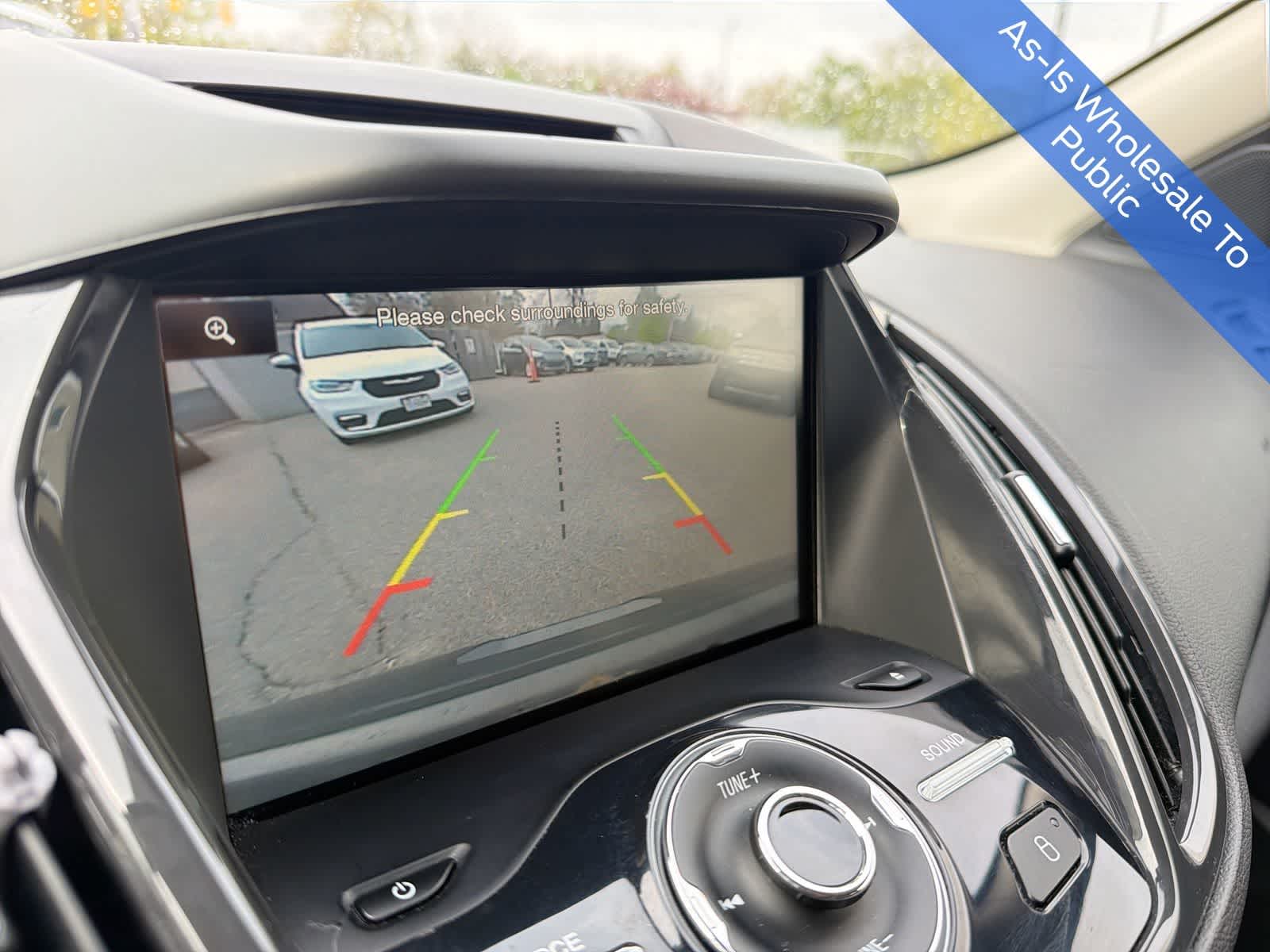 Thumbnail: 2015 Ford Escape - 31