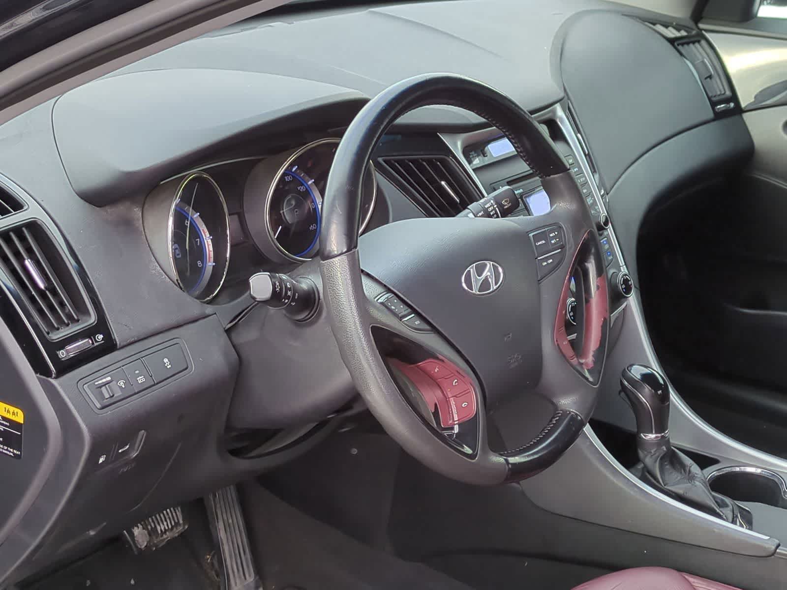 Thumbnail: 2013 Hyundai Sonata - 14