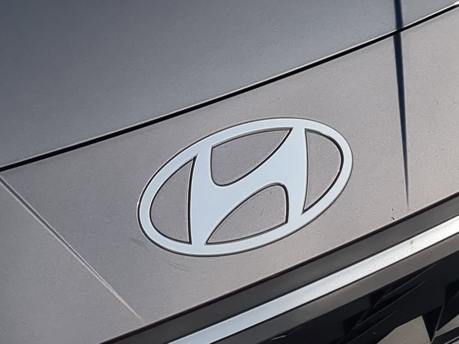 Thumbnail: 2024 Hyundai Elantra - 14