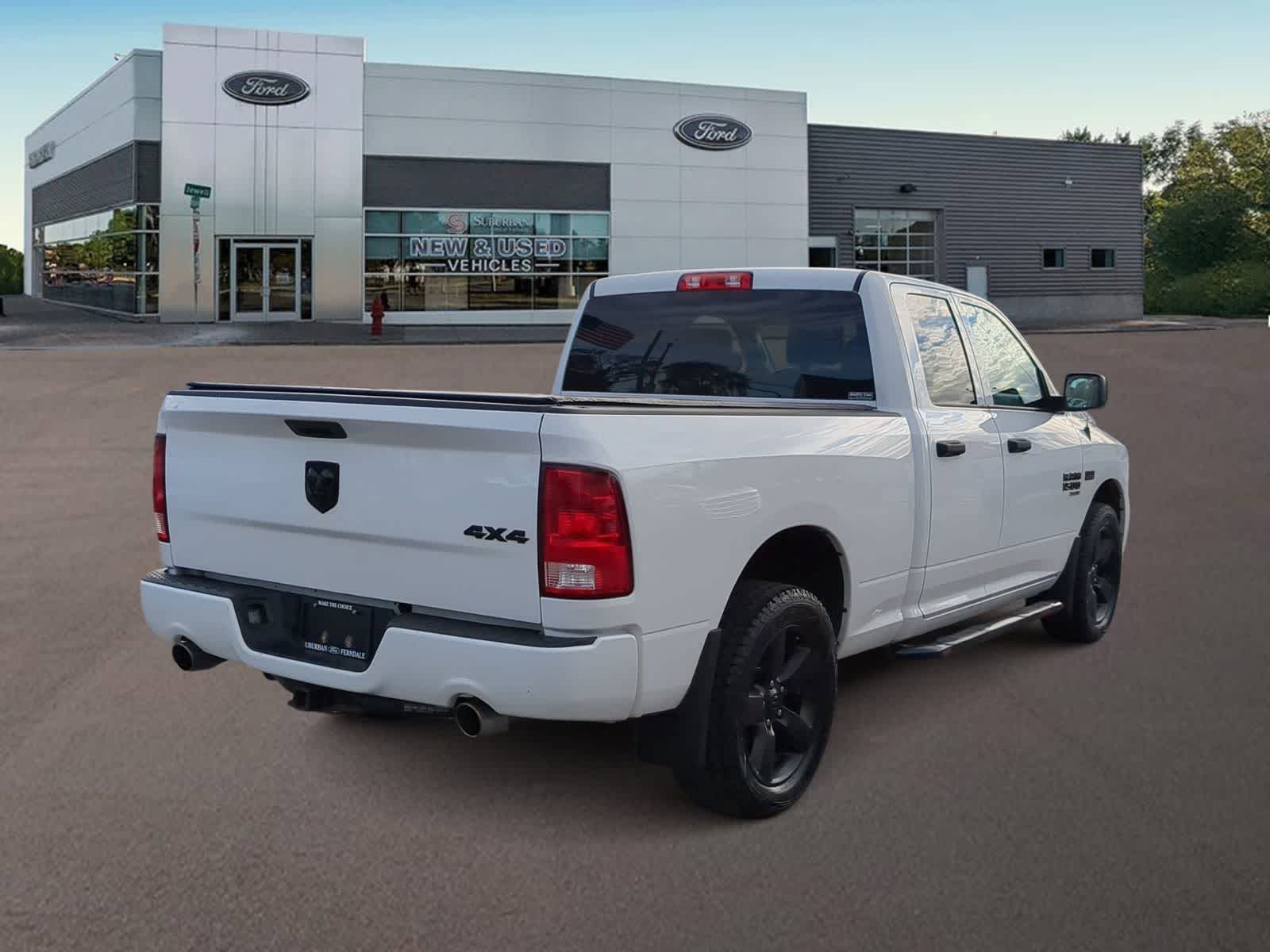 Thumbnail: 2019 RAM 1500 Classic - 11