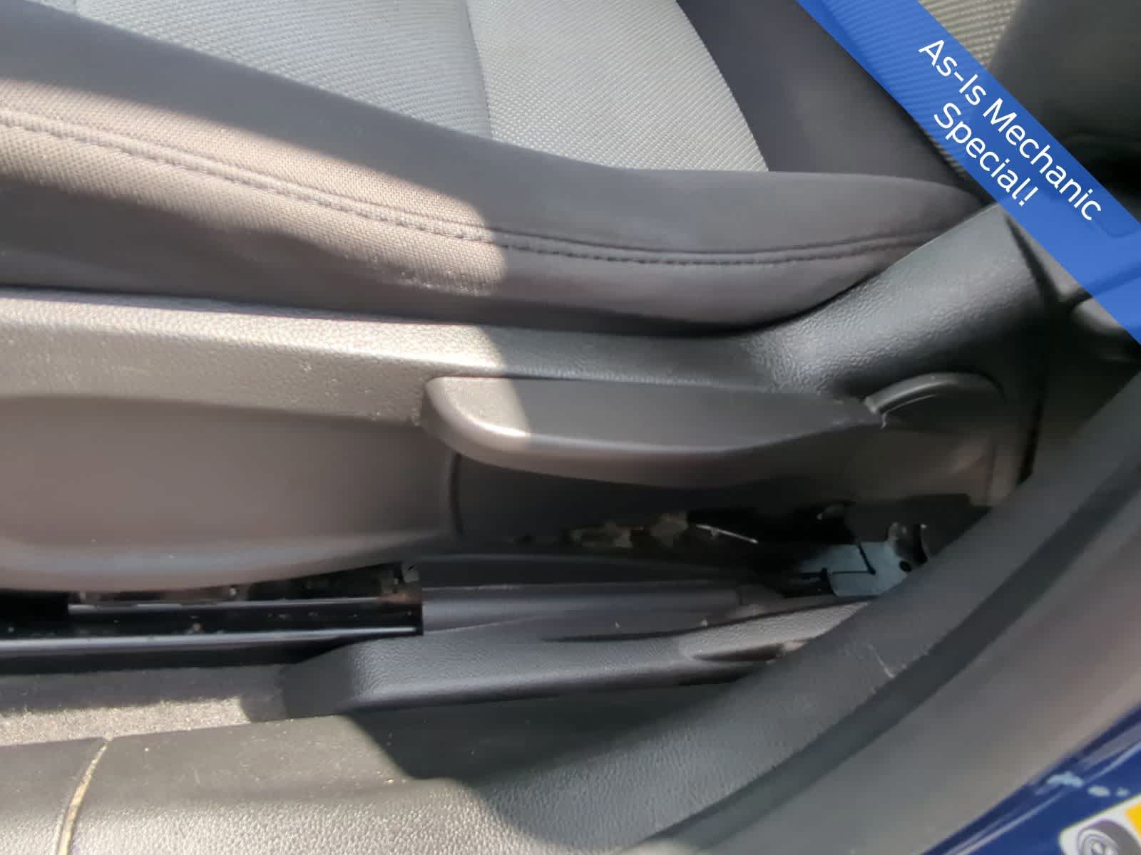 Thumbnail: 2013 Chevrolet Cruze - 18