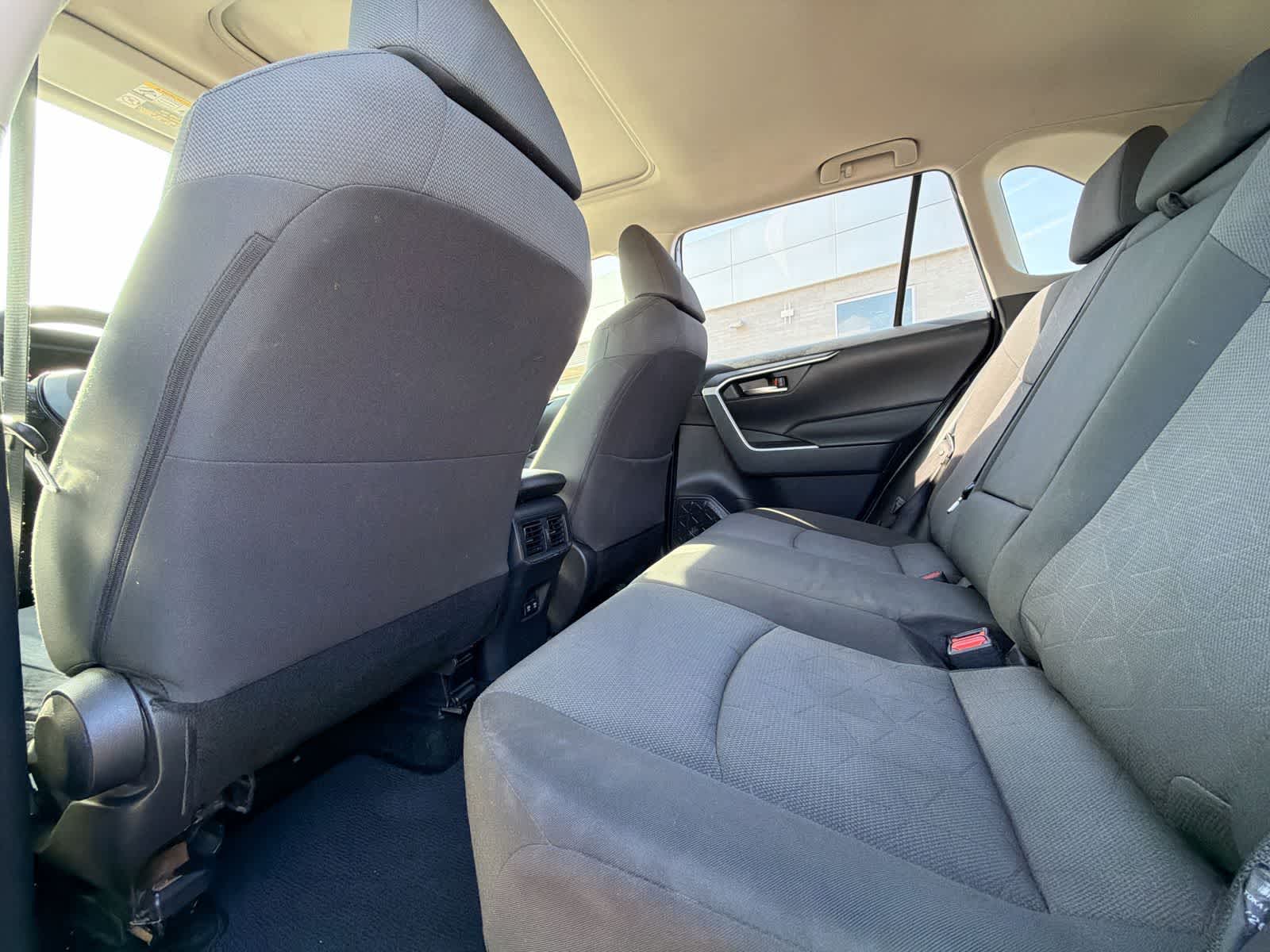 Thumbnail: 2019 Toyota RAV4 - 19