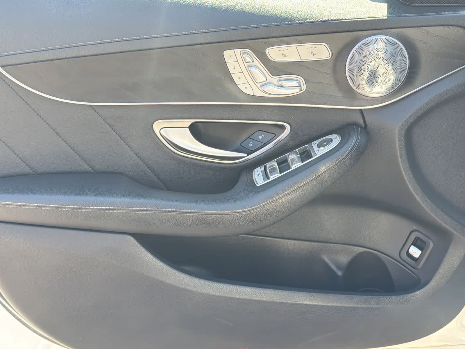 Thumbnail: 2015 Mercedes-Benz C-Class - 34