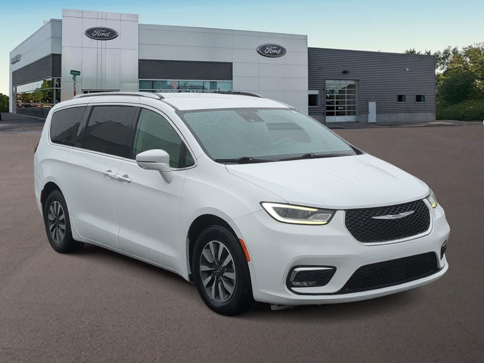 Thumbnail: 2021 Chrysler Pacifica - 2